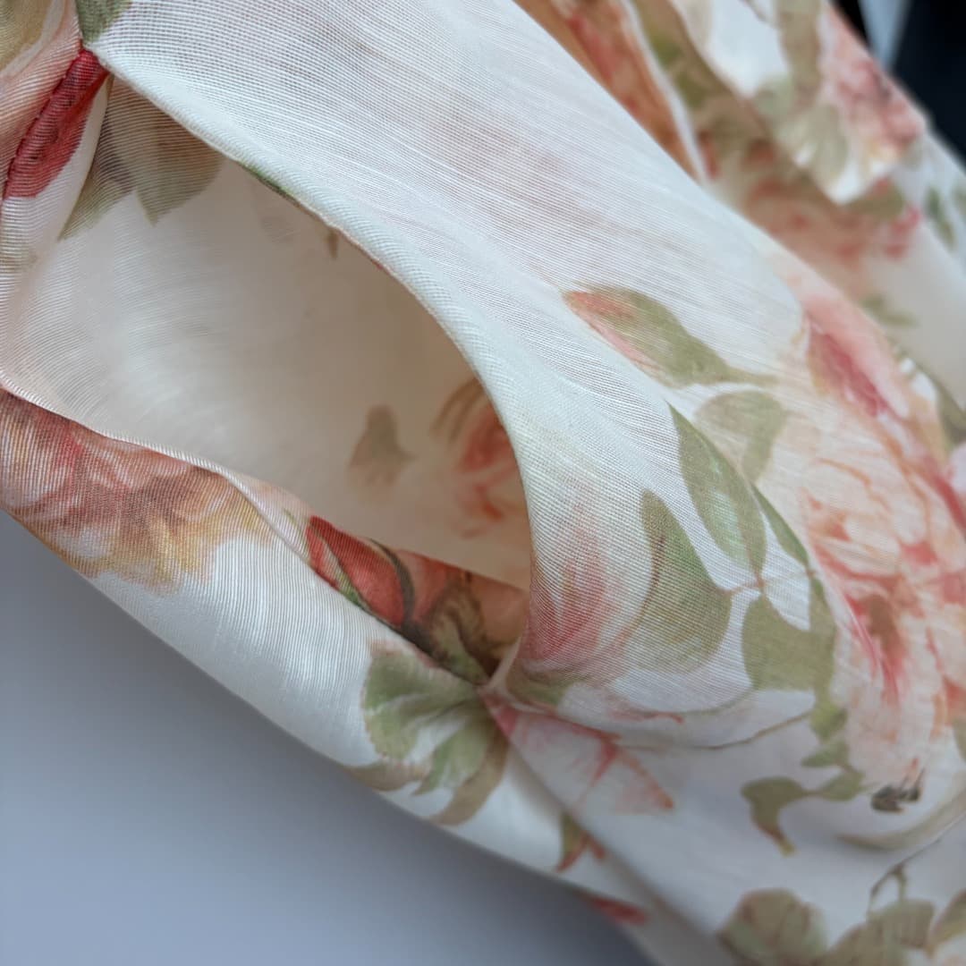 C18265 Item No. 20265278 Zimmermann* New style vacation-themed dress with rose print straps, waist-cinching halter bodice. Long dress, beige color, S-XL sizes. [S size: elasticated bustband 80, elastic waist 68, long length 126; Weight: 0, 530kg] — image 5