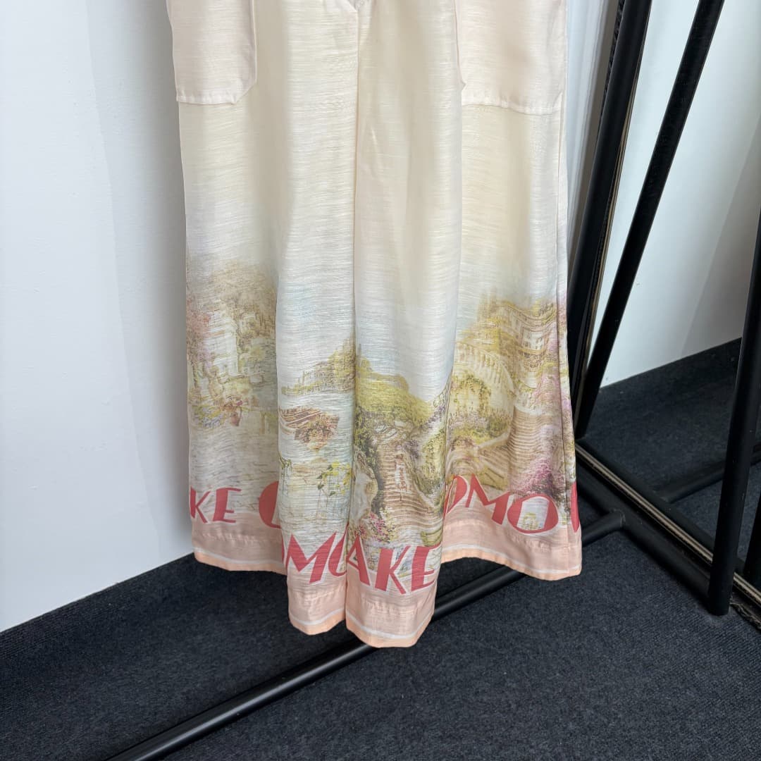 C18239 Style code: 20265978 Zimmermann*. New度假-style print suit with a fitted collar, short sleeves, and long pants. It comes with a lining of straps. Color: beige. S-XL sizes available. [For size M: bust measurement 90; length 30; bust measurement 80; wa — image 3