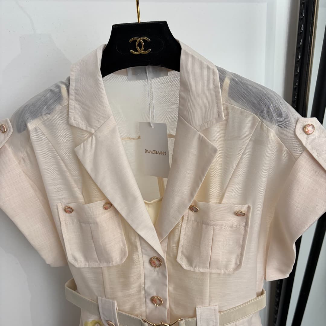 C18236 Item number: 20265979 Zimmermann* New style resort-themed printed suit-collar, waist-curving short-sleeve dress with straps. Color: beige. S-XL sizes. [Size M: Chest circumference 84, length 65; Chest circumference 80, waist circumference 72, lengt — image 3