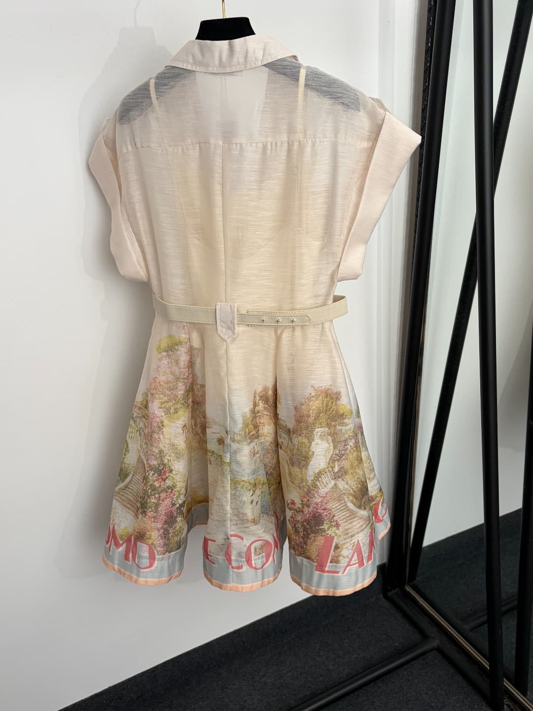 C18236 Item number: 20265979 Zimmermann* New style resort-themed printed suit-collar, waist-curving short-sleeve dress with straps. Color: beige. S-XL sizes. [Size M: Chest circumference 84, length 65; Chest circumference 80, waist circumference 72, lengt — image 8
