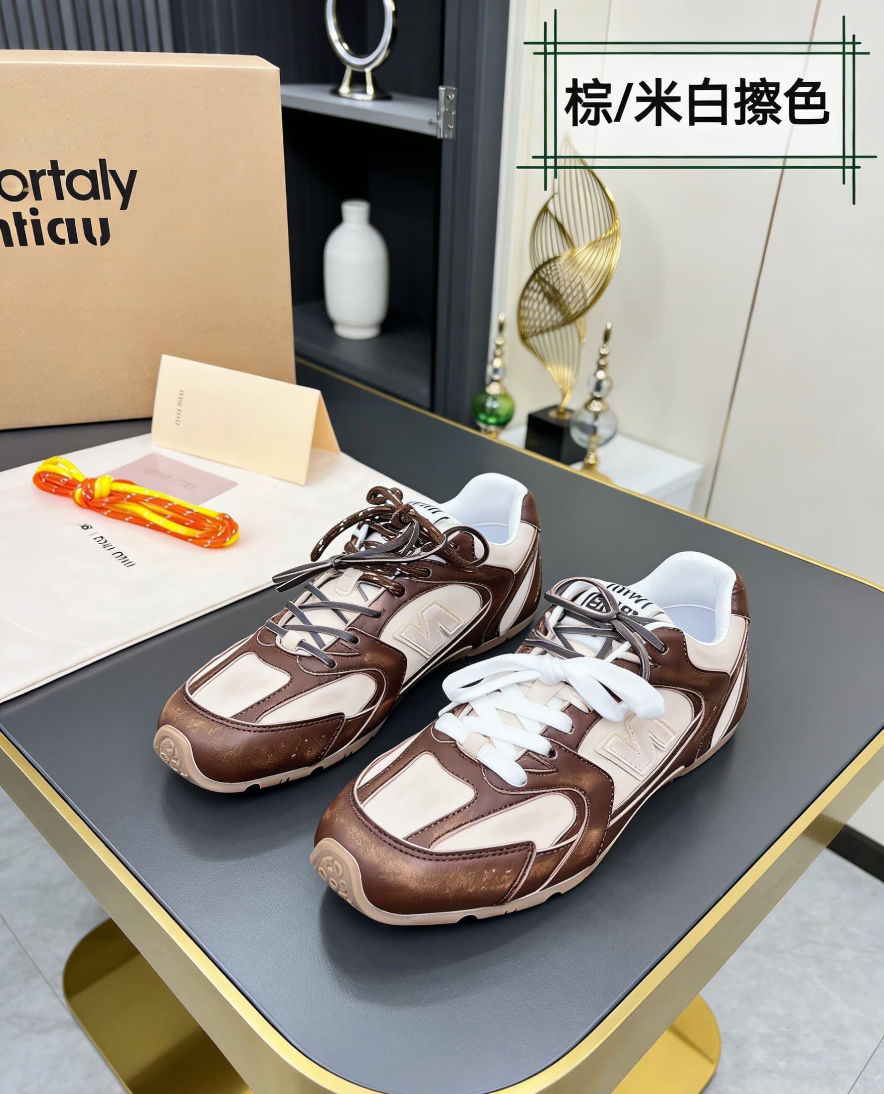 D10663 There are a total of 46 colors for the single shoes; 19 colors for semi-leather models; 9 colors for semi-fur models; 3 colors for fur models; 3 colors for mesh models; 8 colors for models with internal height adjustment. 🏆 4 — image 5