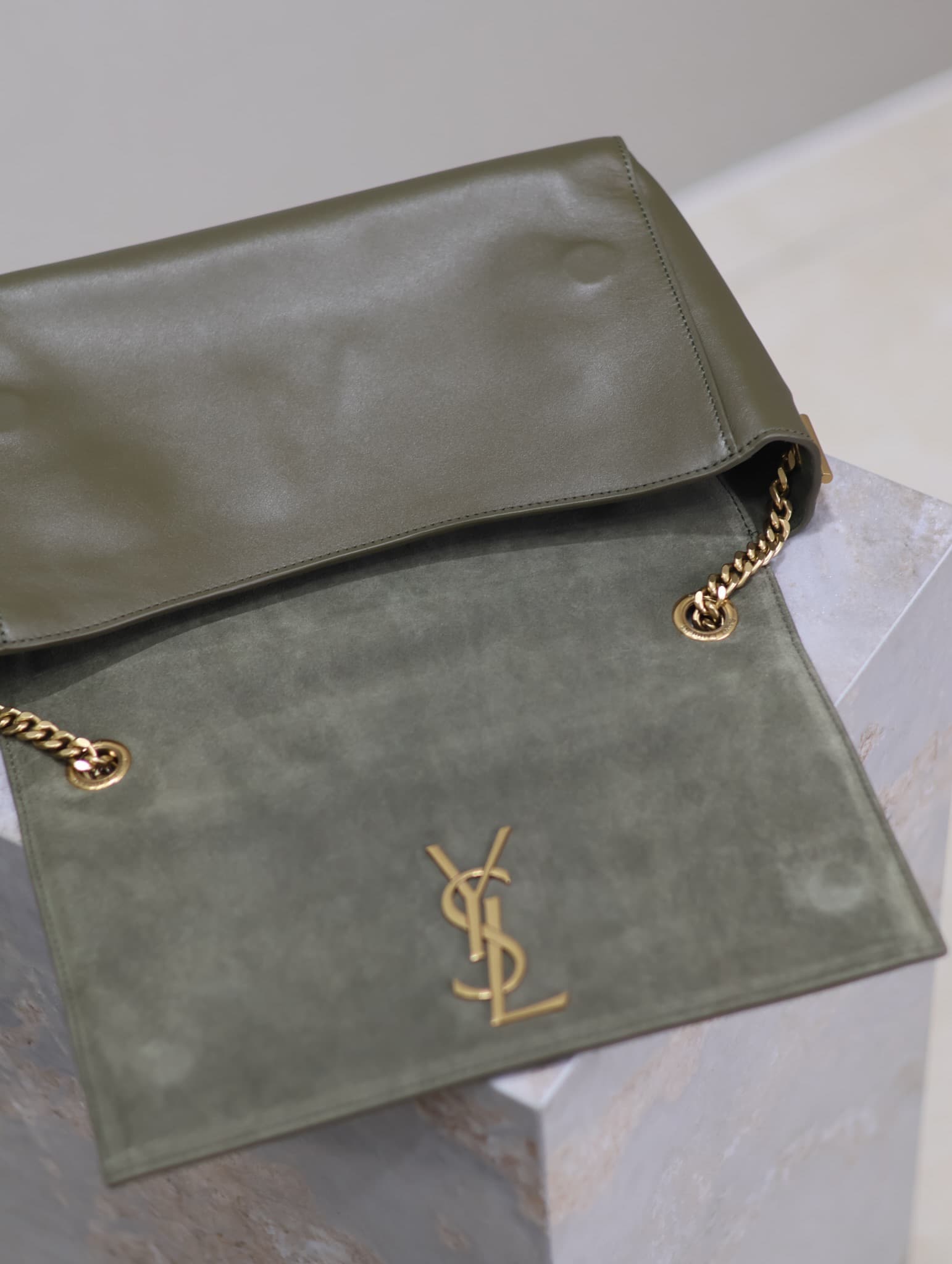 C8564 Kaki green suede — image 8