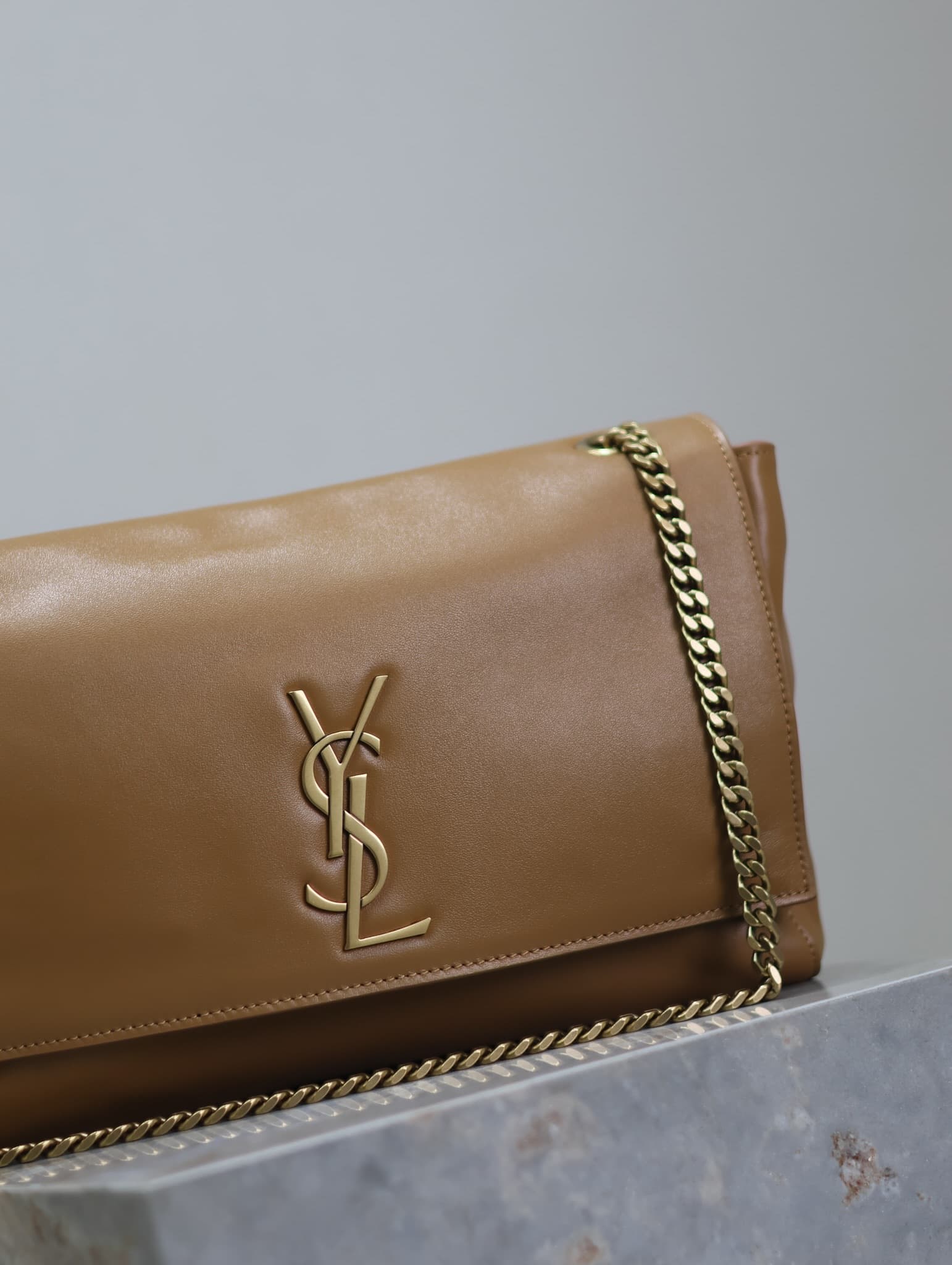 C8570 Earthy yellow mouton leather· — image 2