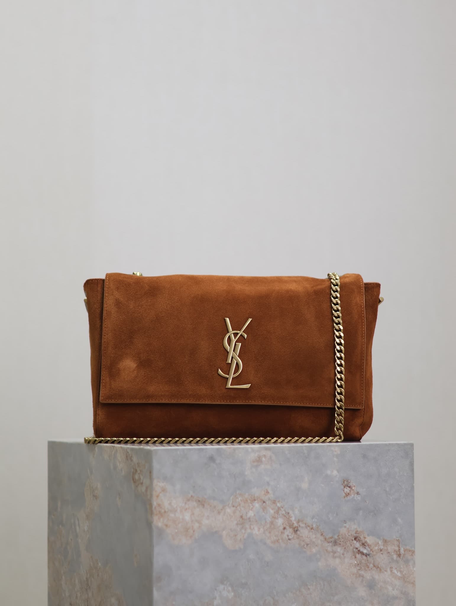 C8569 Earthy ochre goatskin· — image 1