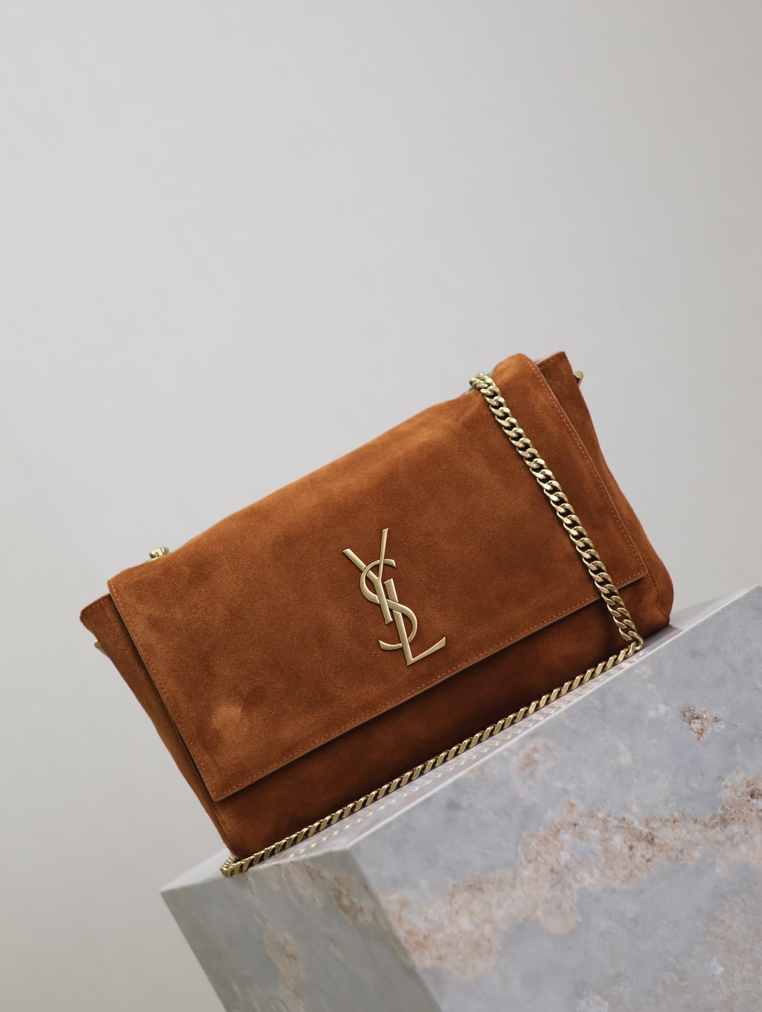 C8569 Earthy ochre goatskin· — image 2