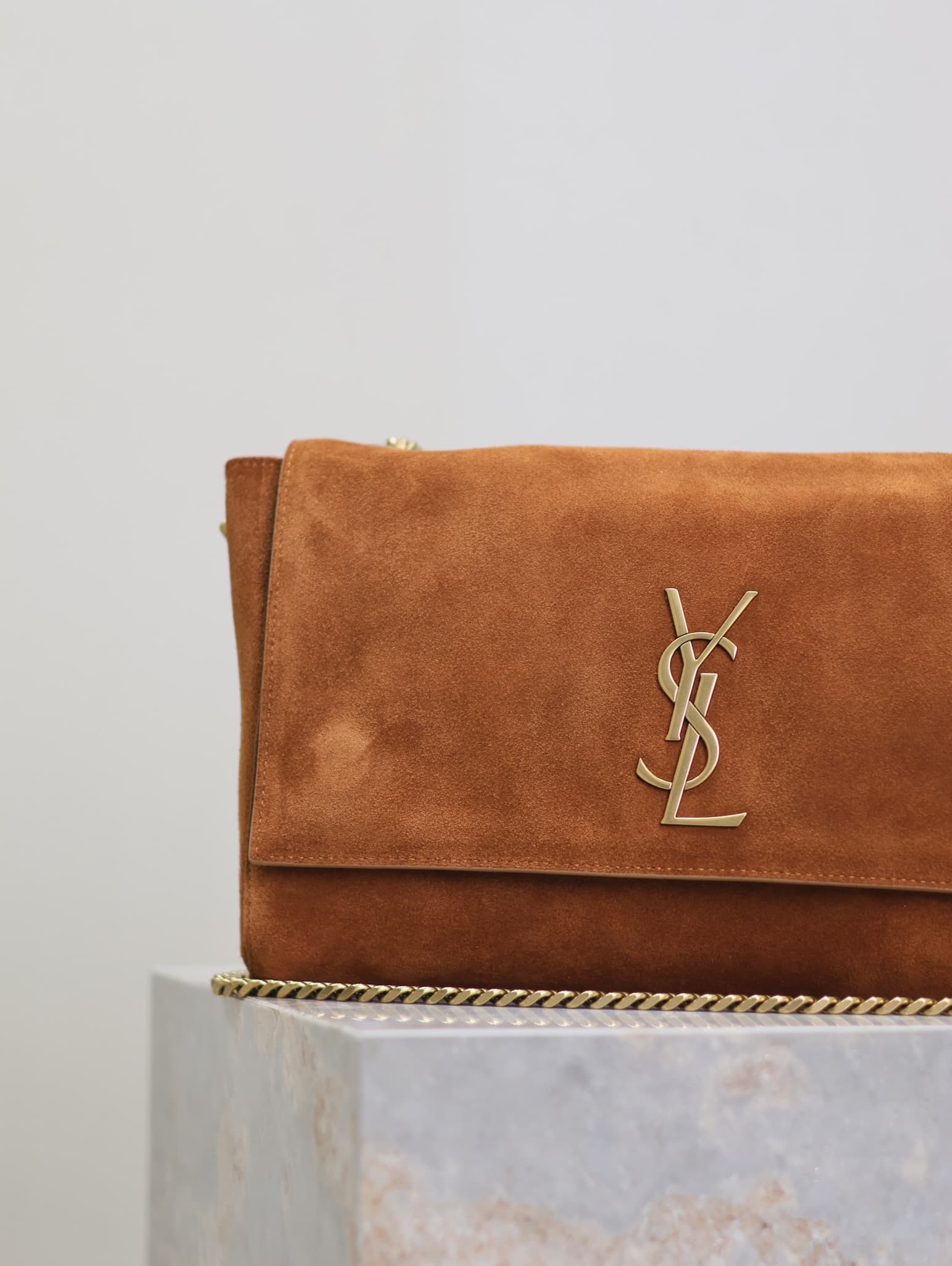 C8569 Earthy ochre goatskin· — image 3