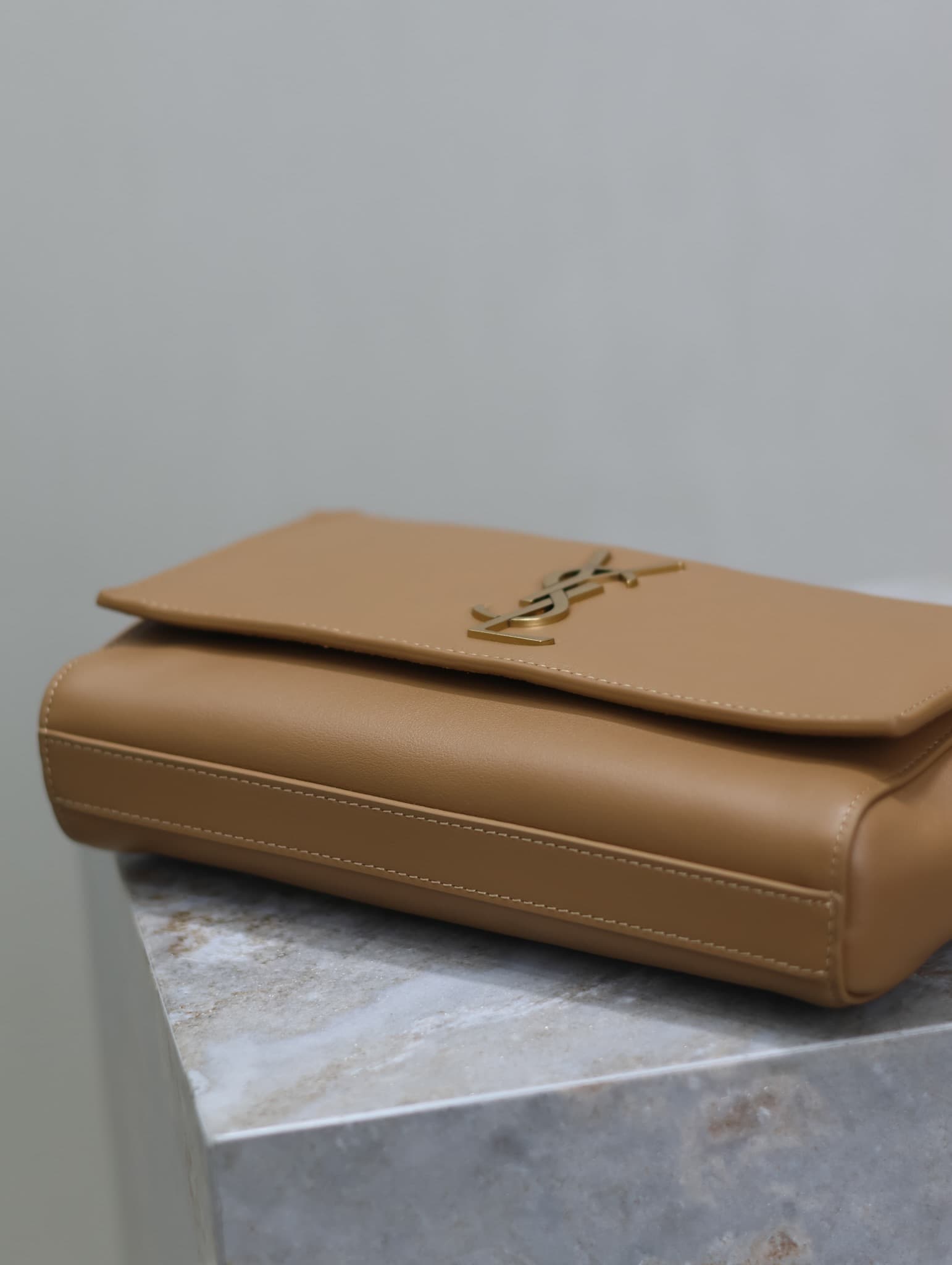 C8572 Earthy yellow flat texture — image 6