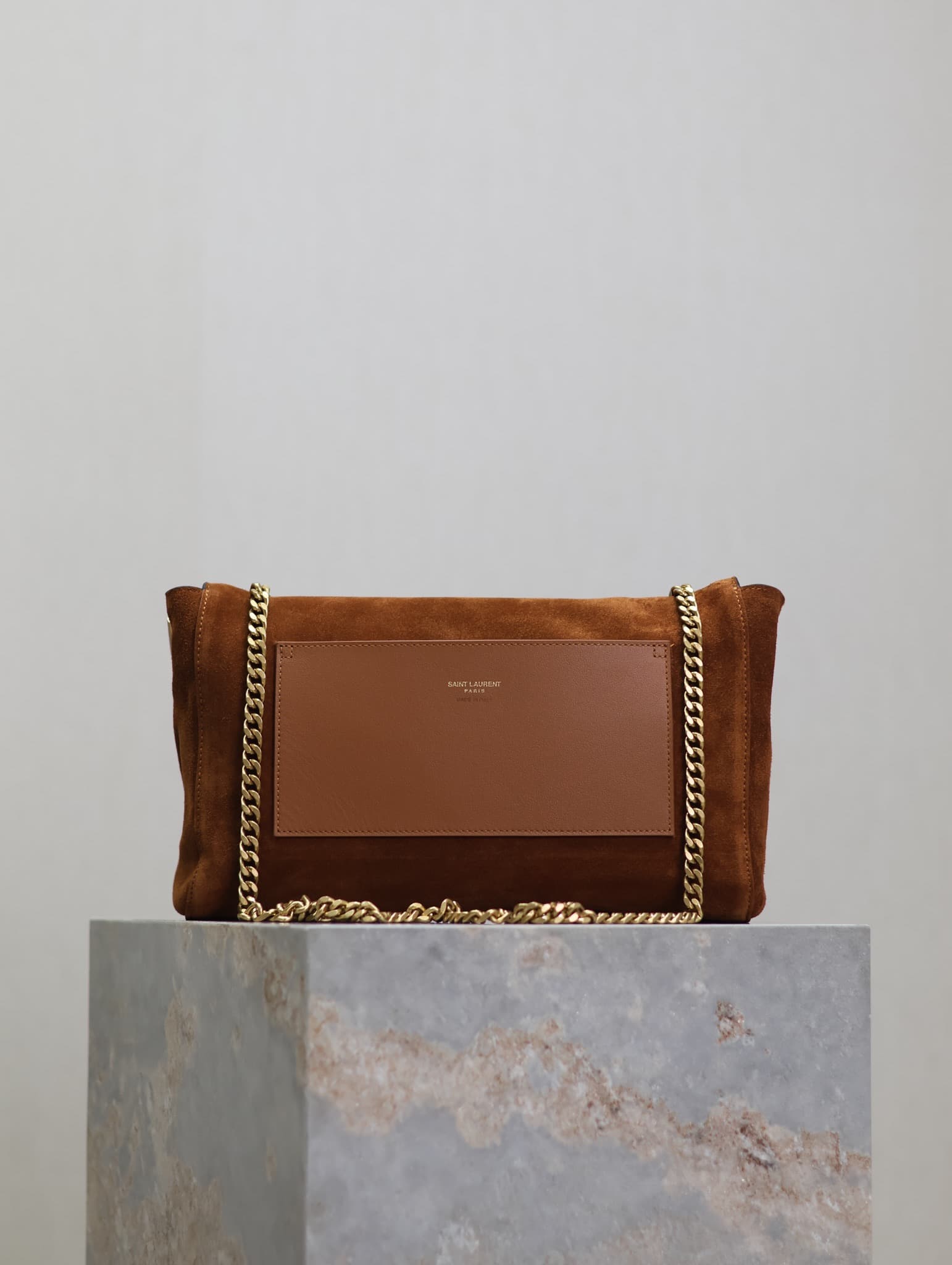 C8574 Black crocodile pattern / tan sisal leather. — image 7