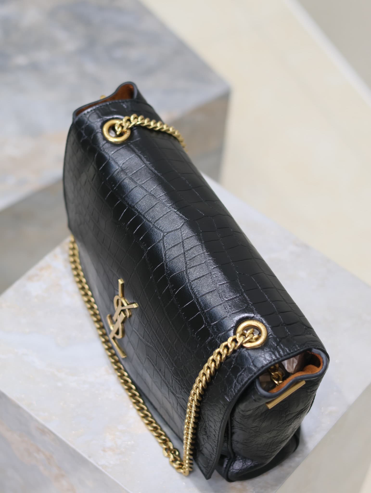 C8573 Black crocodile pattern / ochre suede — image 4