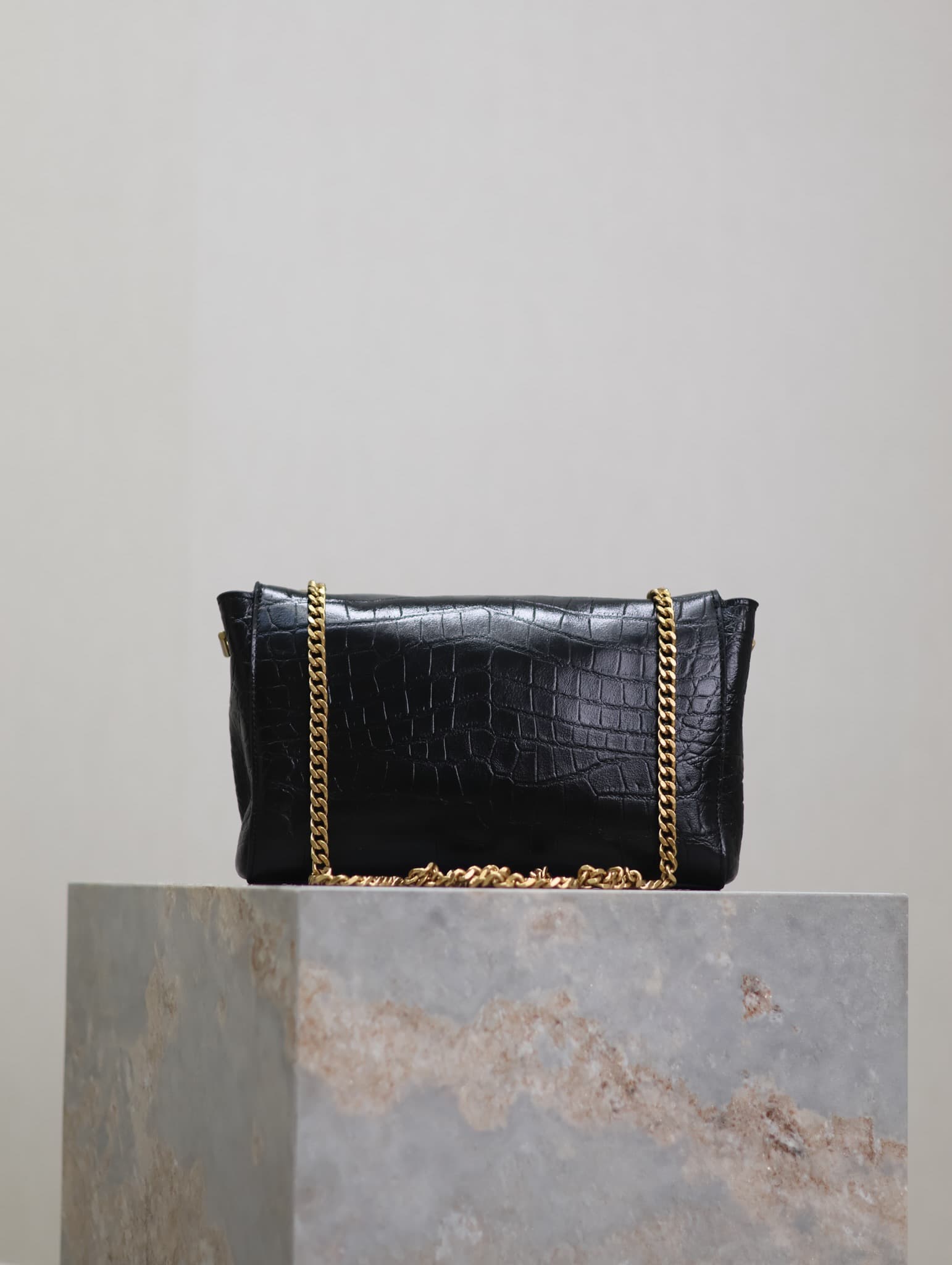 C8575 Black crocodile pattern / ochre suede — image 5