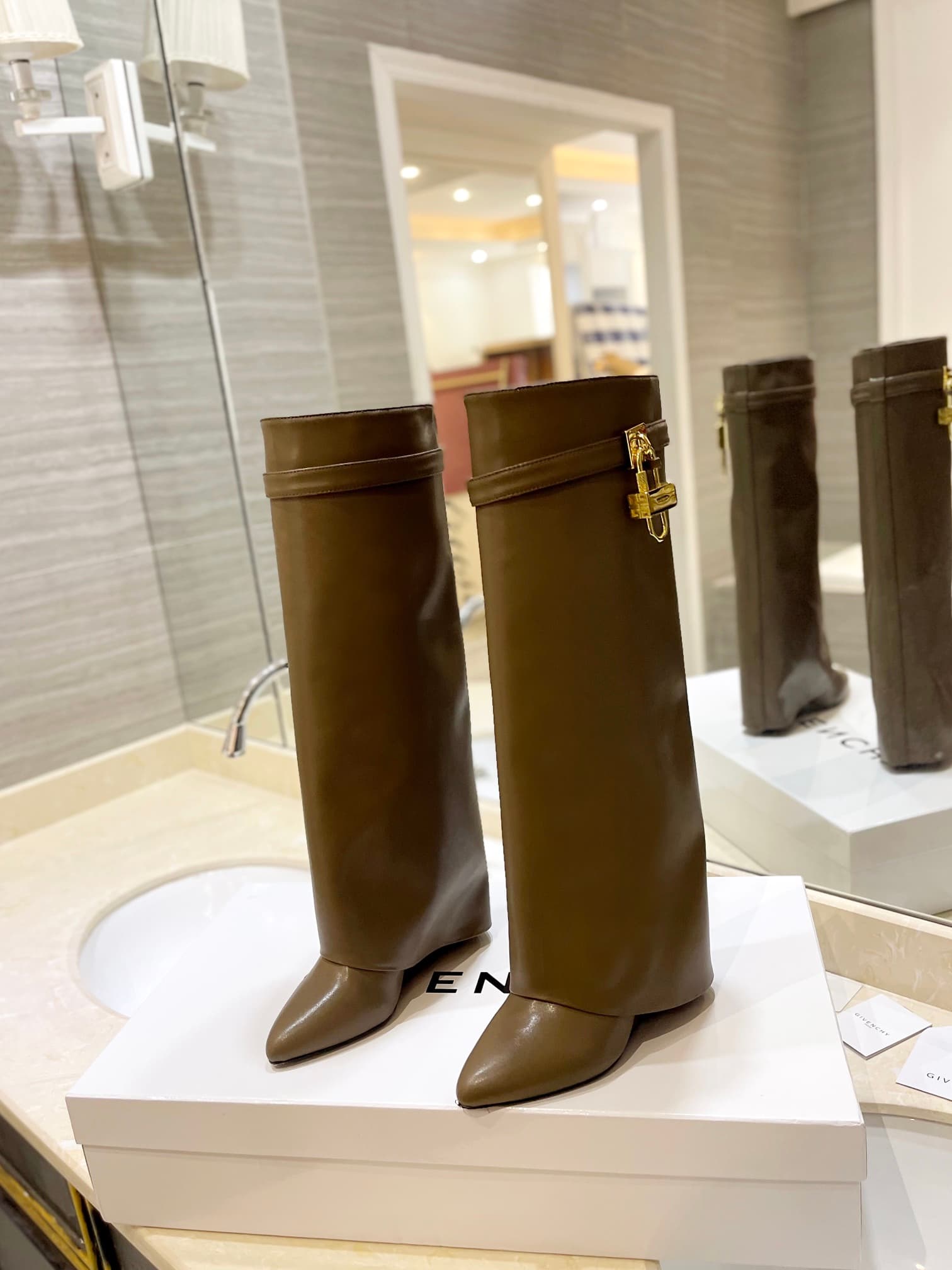 D6549 💰 Authentic, high-quality customized version from the store counter — image 2