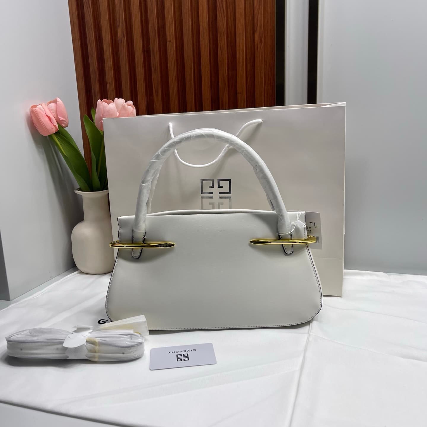 C3250 . New model GIVENCHY Jeanswi – Same style as Jessica Zheng Xiuyan’s nch bag — image 1