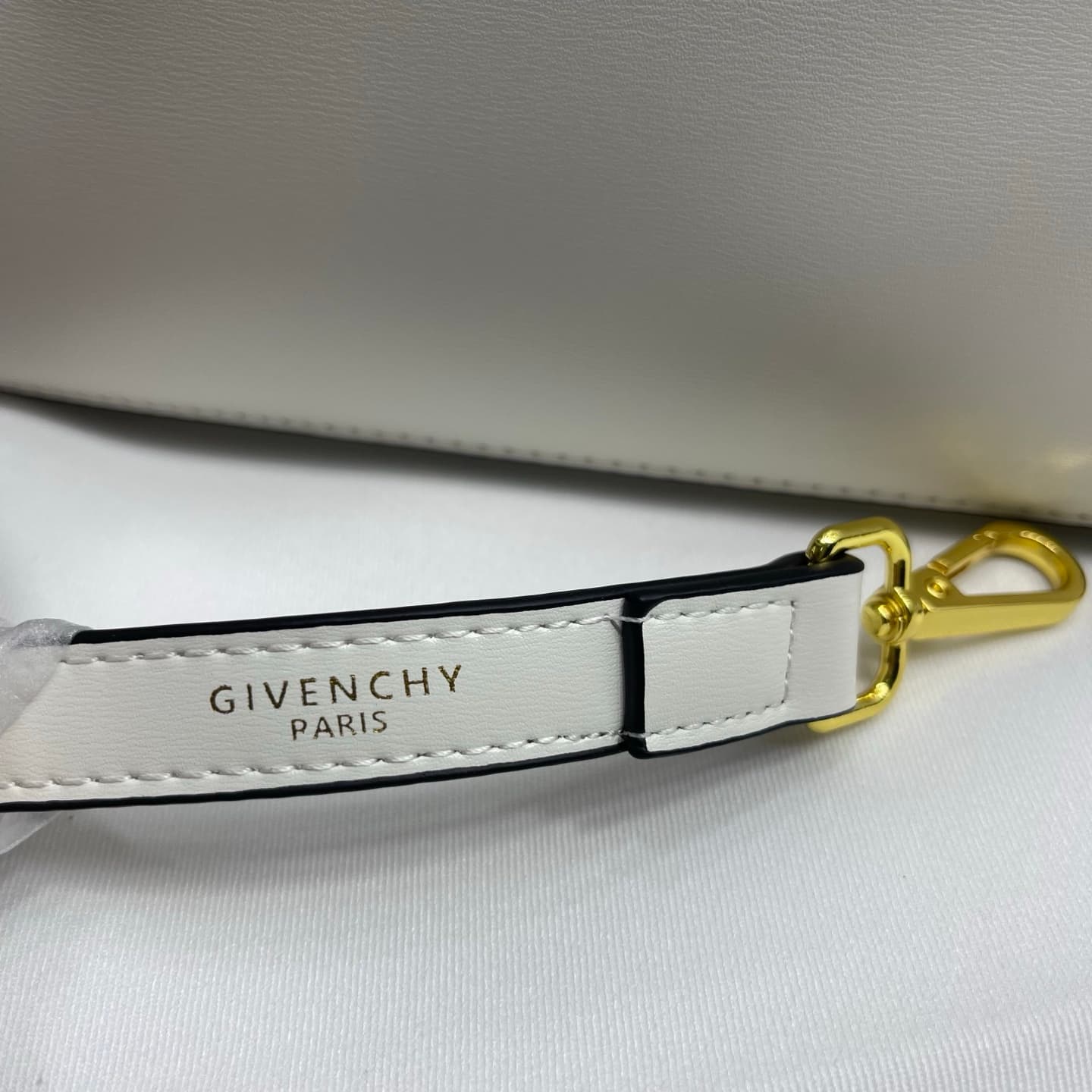 C3250 . New model GIVENCHY Jeanswi – Same style as Jessica Zheng Xiuyan’s nch bag — image 8