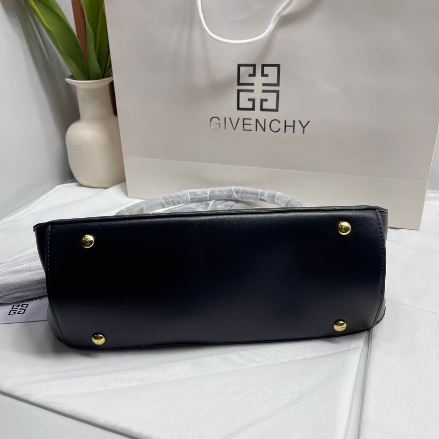 C3248 . New model GIVENCHY Jivchen｜Jessica Zheng Xiuyan’s same-style nch bag — image 5