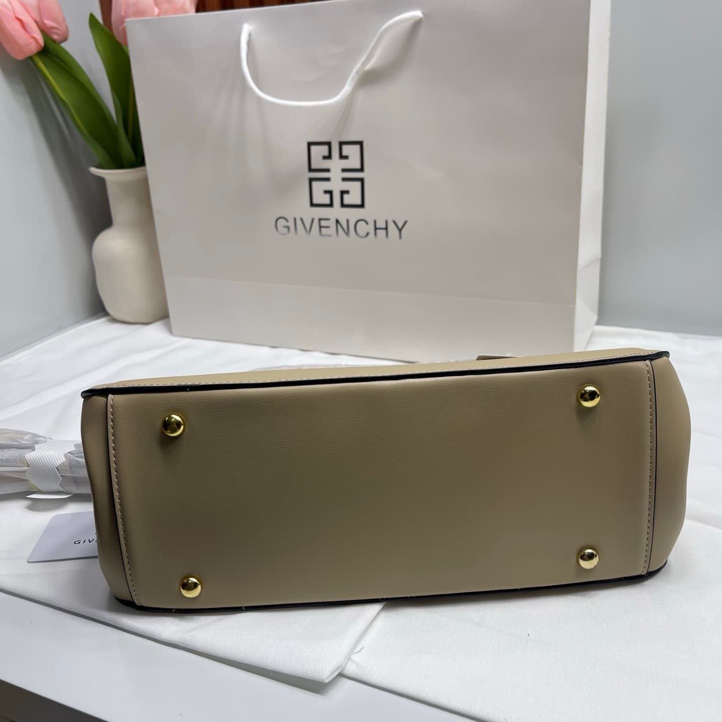 C3246 . New model GIVENCHY Jivchen｜Jessica Zheng Xiuyan’s same-style nch bag — image 4