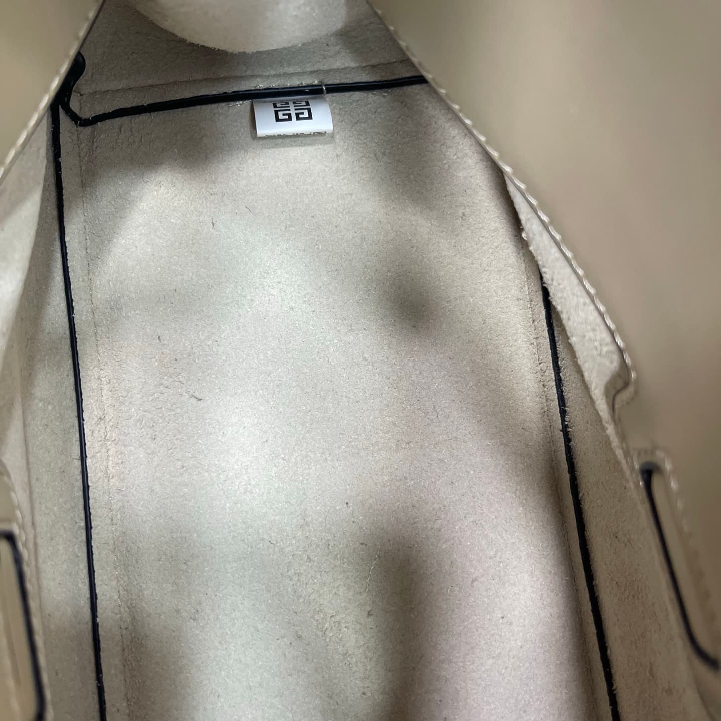 C3246 . New model GIVENCHY Jivchen｜Jessica Zheng Xiuyan’s same-style nch bag — image 7