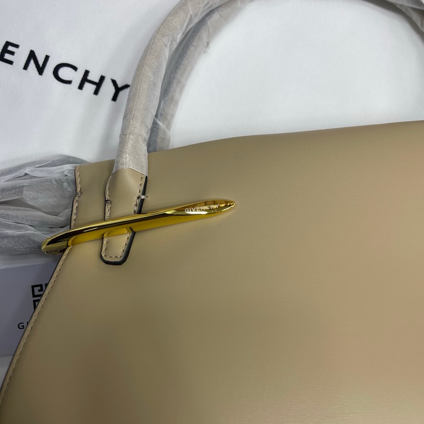 C3246 . New model GIVENCHY Jivchen｜Jessica Zheng Xiuyan’s same-style nch bag — image 5