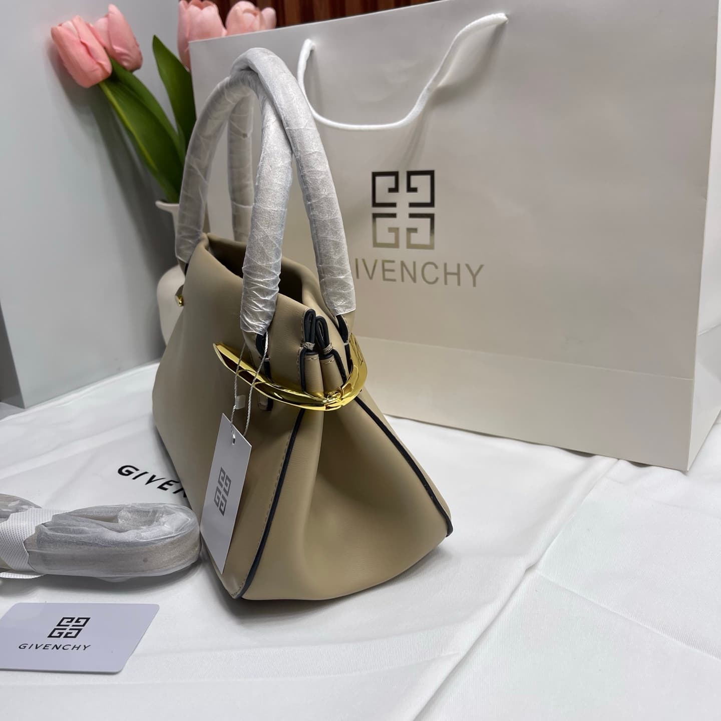C3246 . New model GIVENCHY Jivchen｜Jessica Zheng Xiuyan’s same-style nch bag — image 3