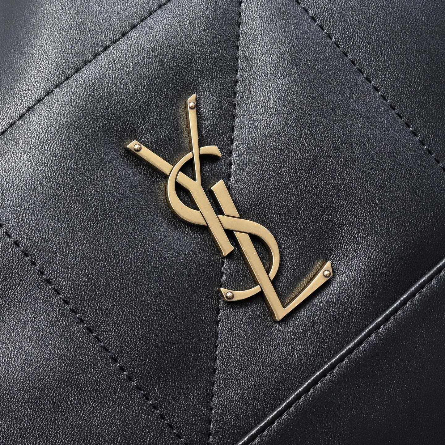 C8554 [Small Size] 🌈 YSL’s new small-size Jamie bag: 4.3 – a large tote bag made of leather. The designer really understands what consumers need! 🉑️ Many tote bags fail to combine beauty and functionality, but this one does! It’s lightweight, has plenty o — image 4