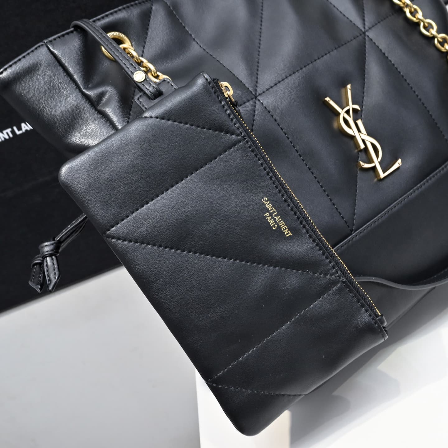 C8554 [Small Size] 🌈 YSL’s new small-size Jamie bag: 4.3 – a large tote bag made of leather. The designer really understands what consumers need! 🉑️ Many tote bags fail to combine beauty and functionality, but this one does! It’s lightweight, has plenty o — image 6