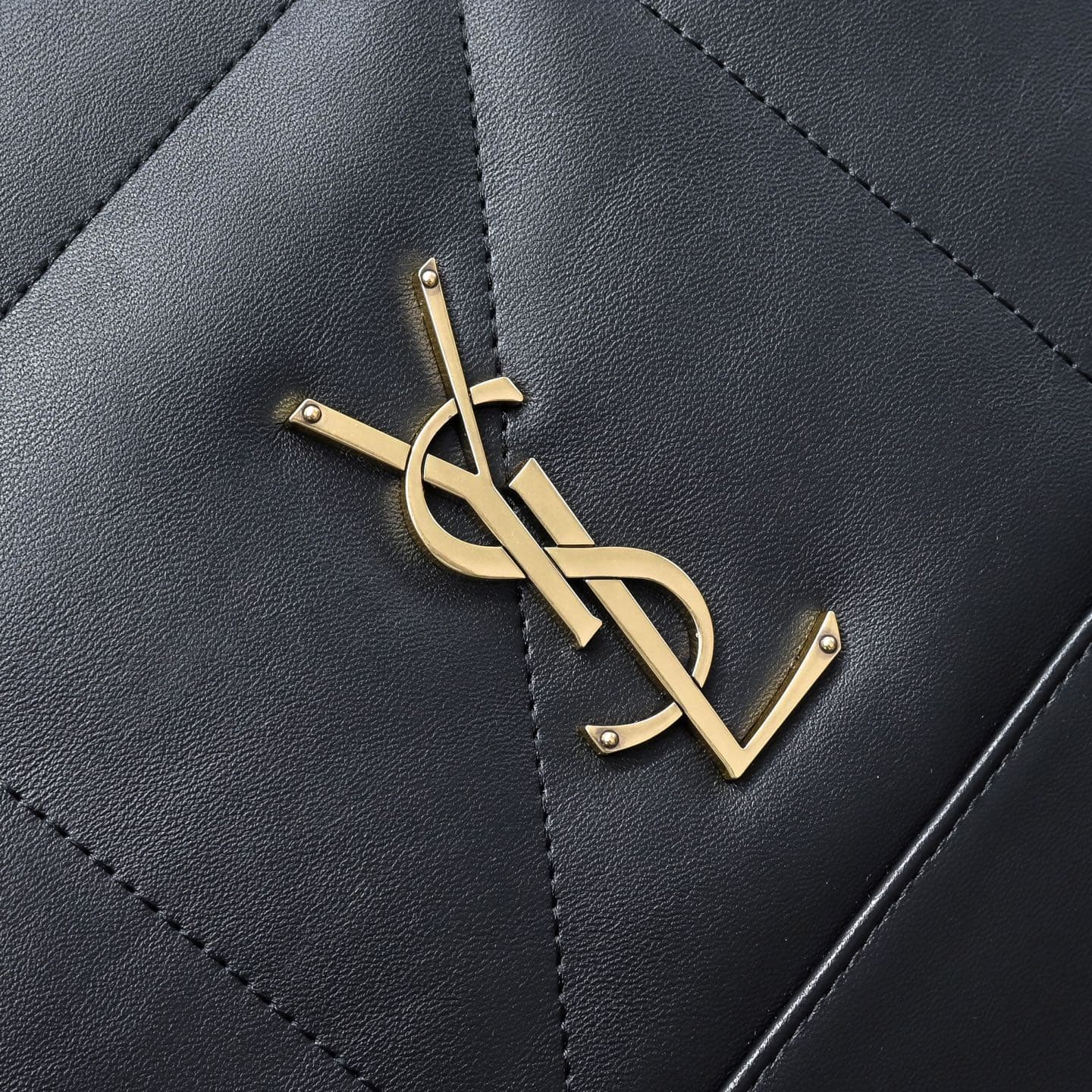 C8553 [Small Size] 🌈 YSL’s new small-size Jamie tote: 4.3. A large leather tote bag for under the arms. The designer really understands what consumers need! 🉑️ Many tote bag designs fail to combine style and functionality, but this one does! It’s lightwei — image 4