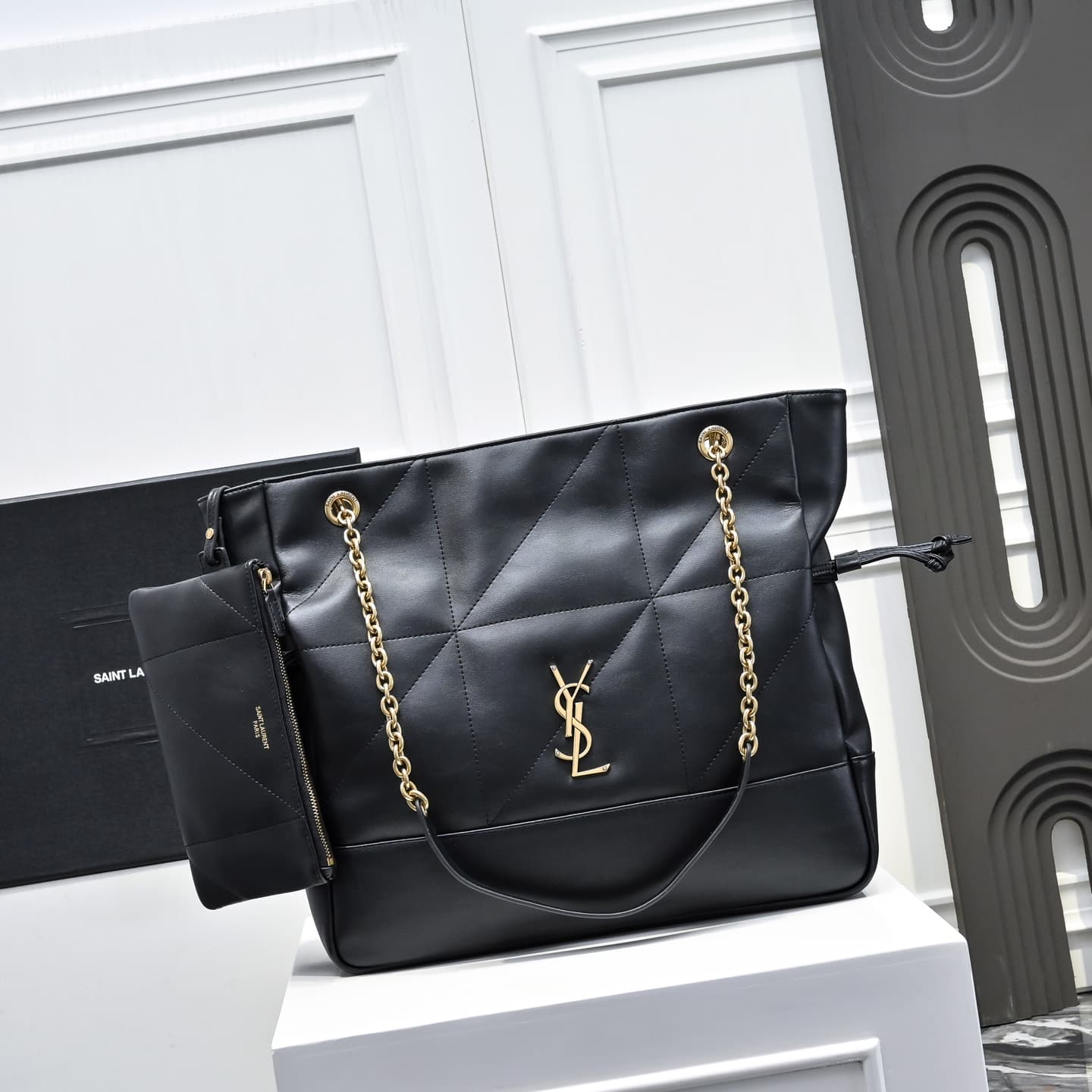 C8553 [Small Size] 🌈 YSL’s new small-size Jamie tote: 4.3. A large leather tote bag for under the arms. The designer really understands what consumers need! 🉑️ Many tote bag designs fail to combine style and functionality, but this one does! It’s lightwei — image 1