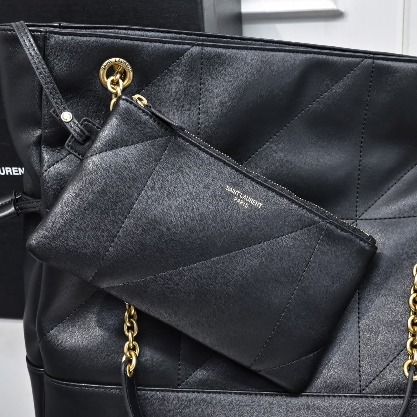 C8553 [Small Size] 🌈 YSL’s new small-size Jamie tote: 4.3. A large leather tote bag for under the arms. The designer really understands what consumers need! 🉑️ Many tote bag designs fail to combine style and functionality, but this one does! It’s lightwei — image 6