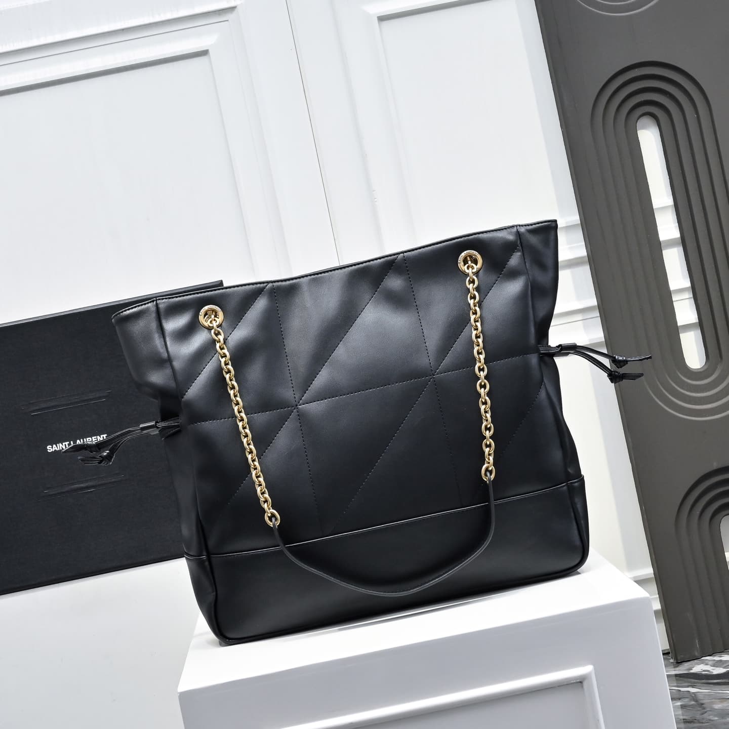 C8553 [Small Size] 🌈 YSL’s new small-size Jamie tote: 4.3. A large leather tote bag for under the arms. The designer really understands what consumers need! 🉑️ Many tote bag designs fail to combine style and functionality, but this one does! It’s lightwei — image 3