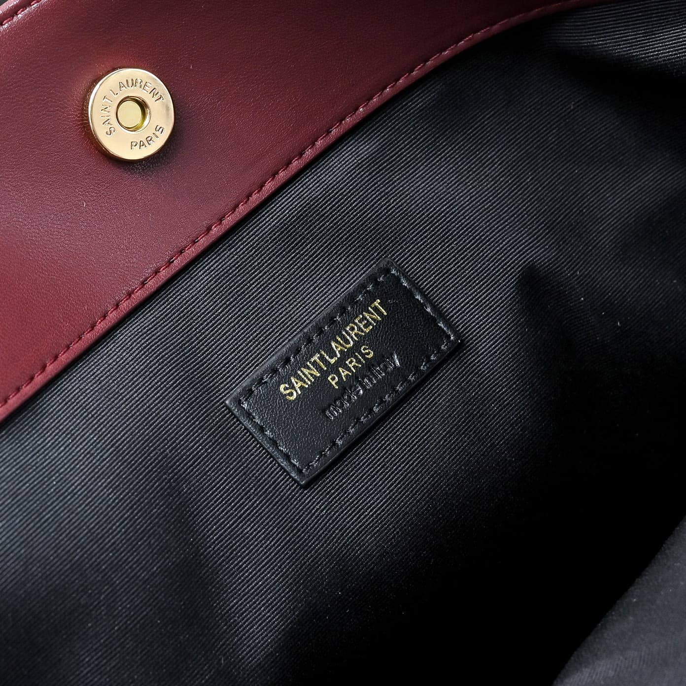 C8551 [Small Size] 🌈 YSL’s new small-size Jamie bag, 4.3 – a large tote bag made of羊皮. The designer really understands what consumers need! 🉑️ Many tote bags fail to combine beauty and functionality, but this one does! It’s lightweight, has plenty of spac — image 8