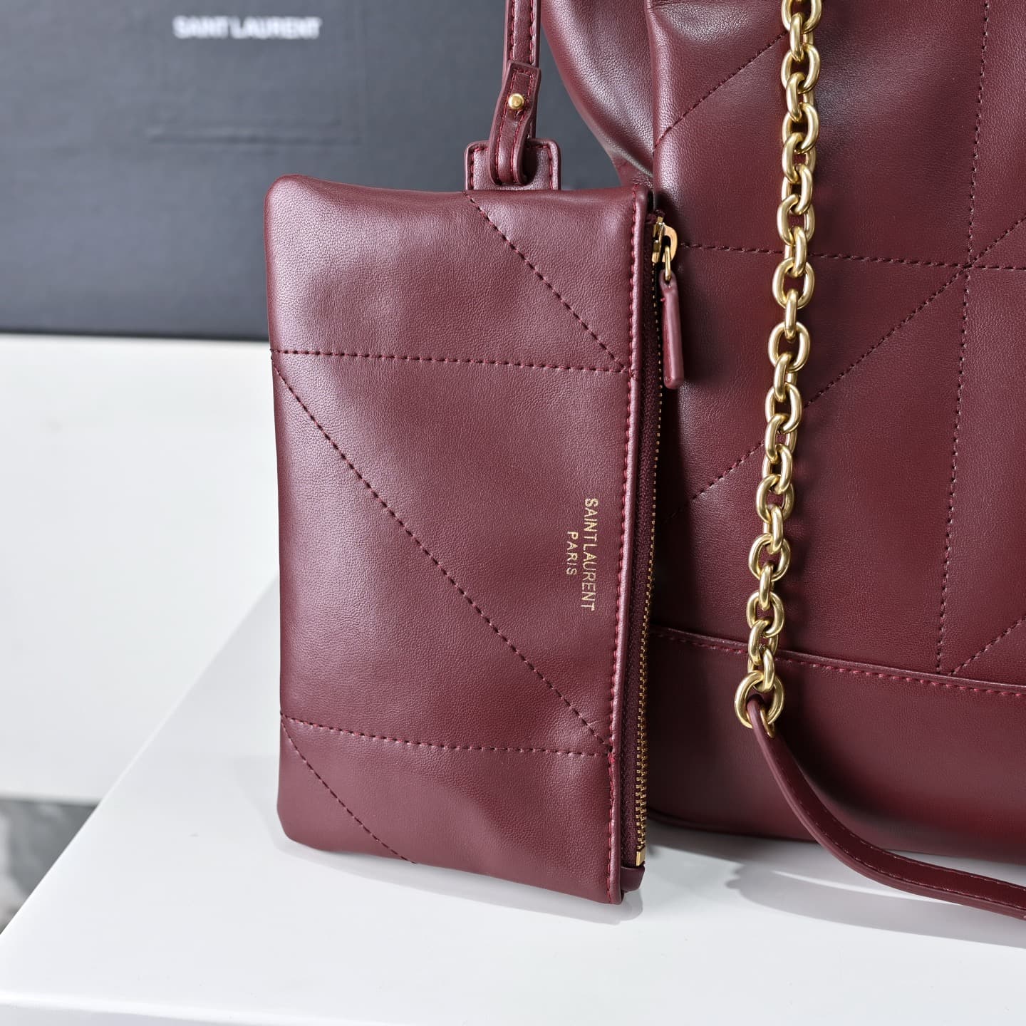 C8552 [Small Size] 🌈 YSL’s new small-size Jamie bag, 4.3 – a large tote bag made of leather. The designer really understands what consumers need! 🉑️ Many tote bags fail to combine beauty and functionality, but this one does! It’s lightweight, has plenty o — image 7