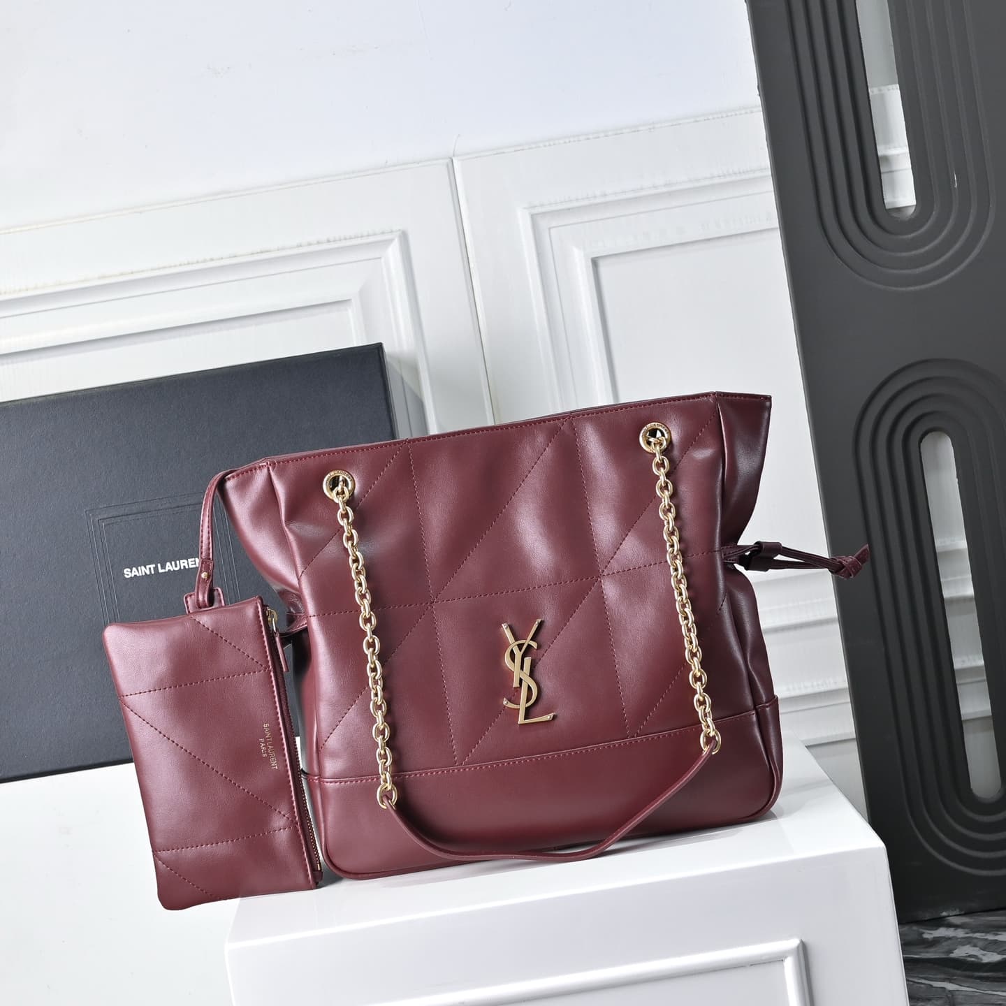 C8552 [Small Size] 🌈 YSL’s new small-size Jamie bag, 4.3 – a large tote bag made of leather. The designer really understands what consumers need! 🉑️ Many tote bags fail to combine beauty and functionality, but this one does! It’s lightweight, has plenty o — image 1