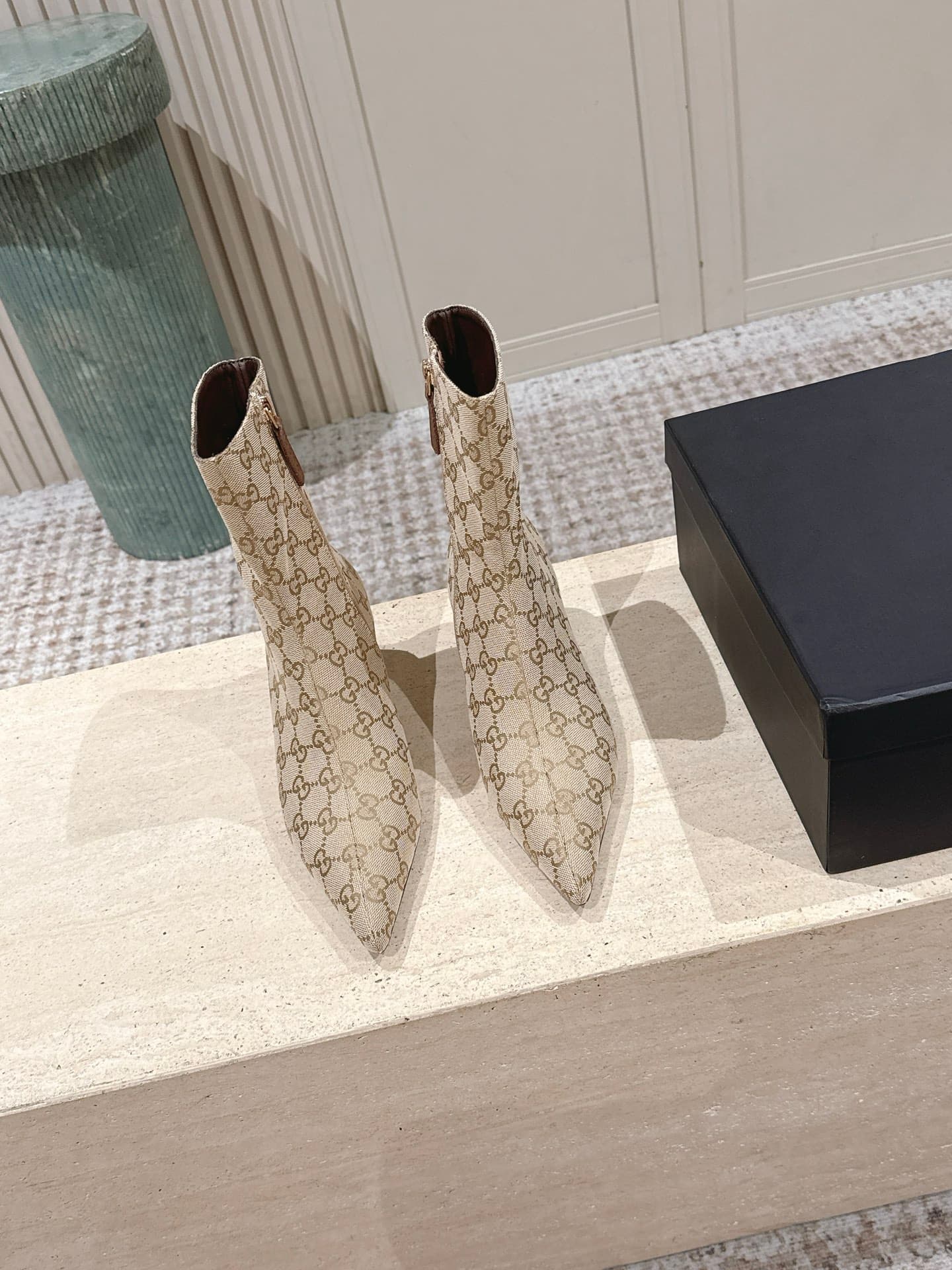 D6976 Top version: Short boots, tall boots, long boots — image 2