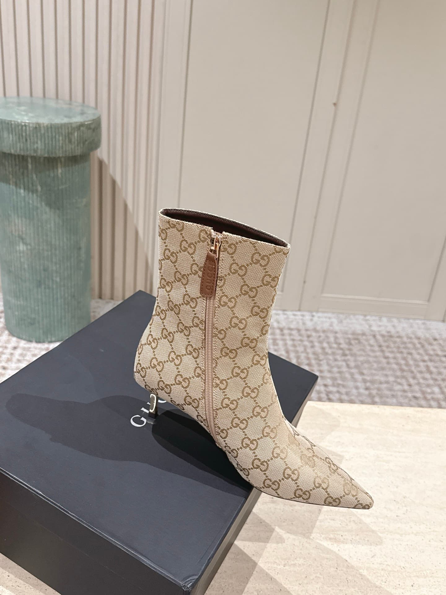 D6976 Top version: Short boots, tall boots, long boots — image 4