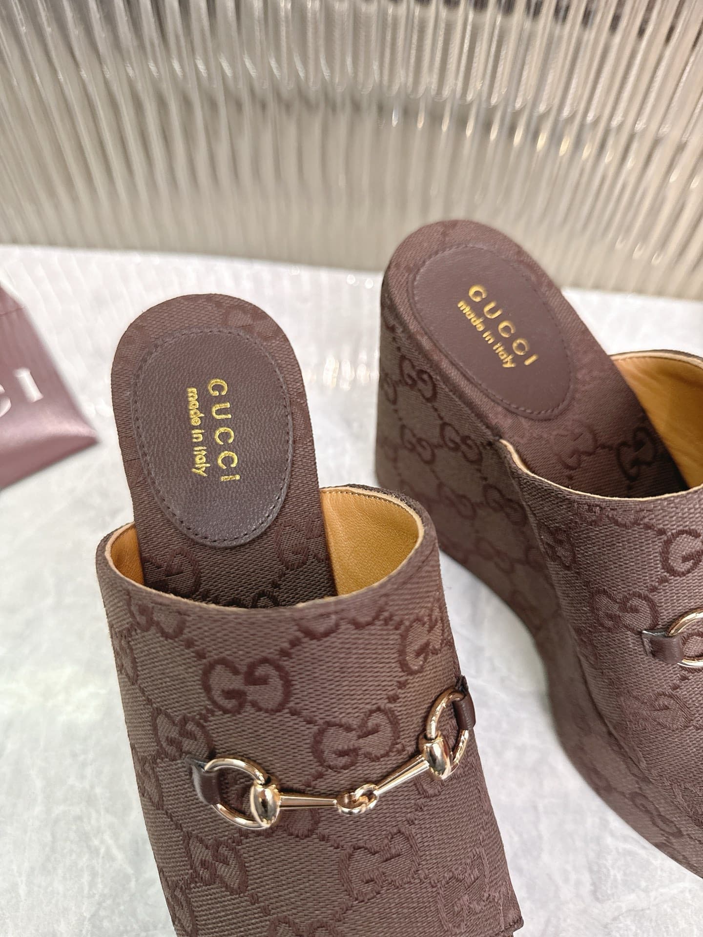 D7104 👑 💰 Women’s cool slippers with horse-bit-shaped wedge-shaped heels. — image 6