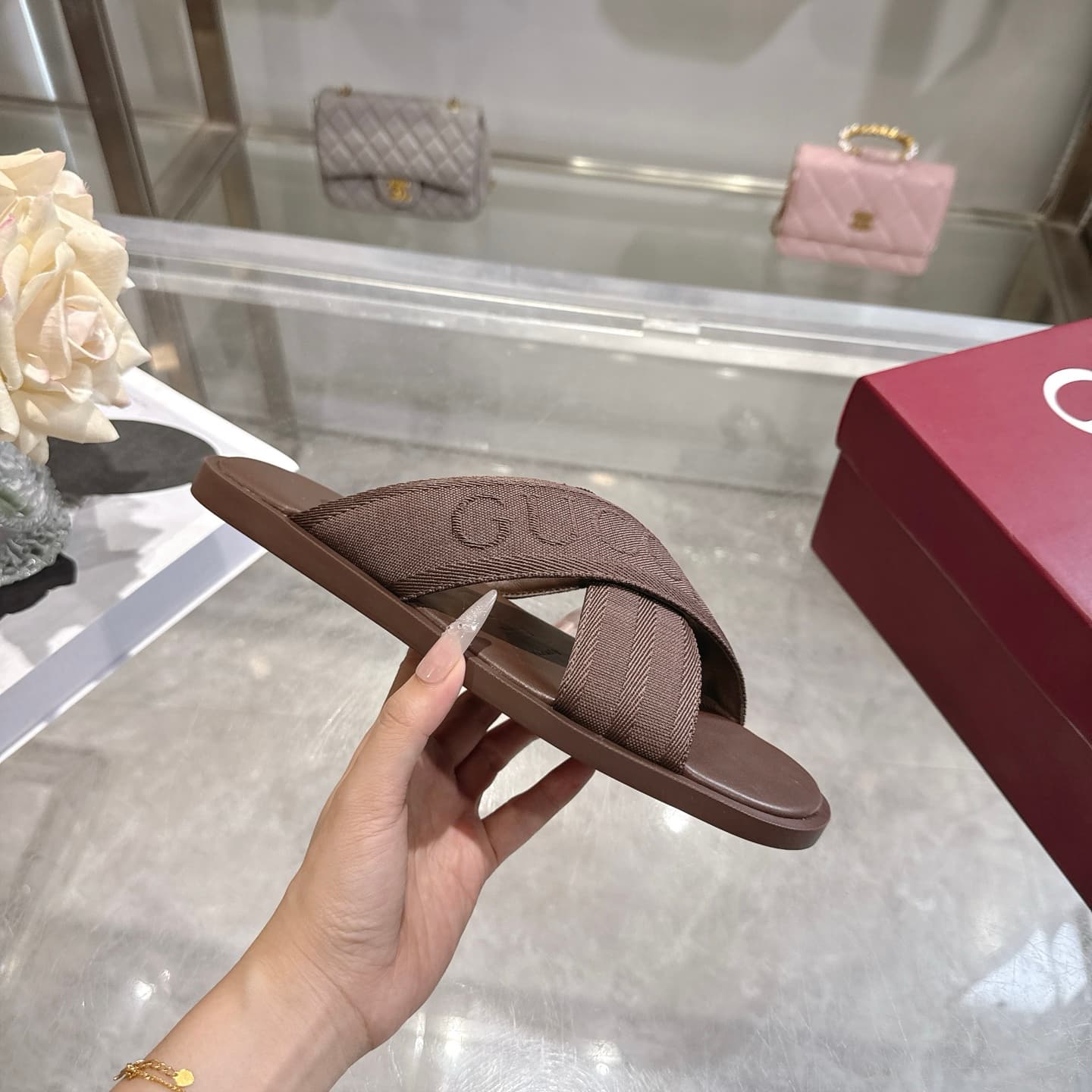 D7101 👑 💰 New men’s sandal-style slippers with a cross design 🩴 — image 5
