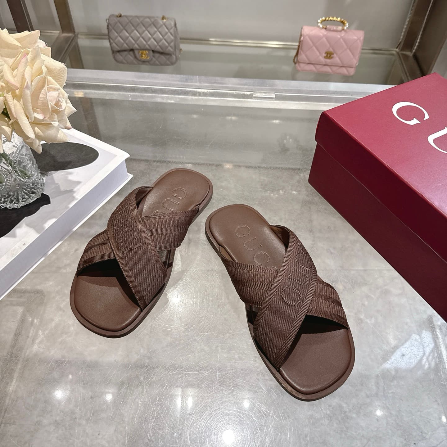 D7101 👑 💰 New men’s sandal-style slippers with a cross design 🩴 — image 3