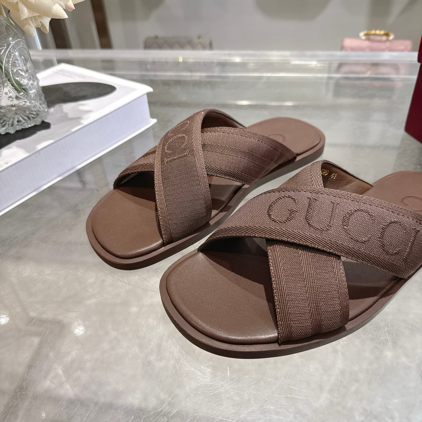 D7101 👑 💰 New men’s sandal-style slippers with a cross design 🩴 — image 7