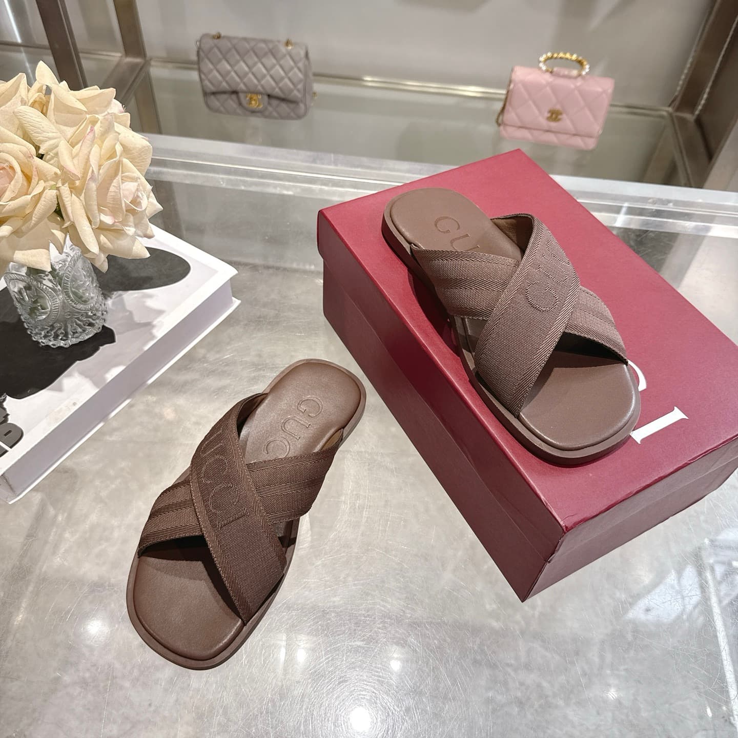 D7101 👑 💰 New men’s sandal-style slippers with a cross design 🩴 — image 6