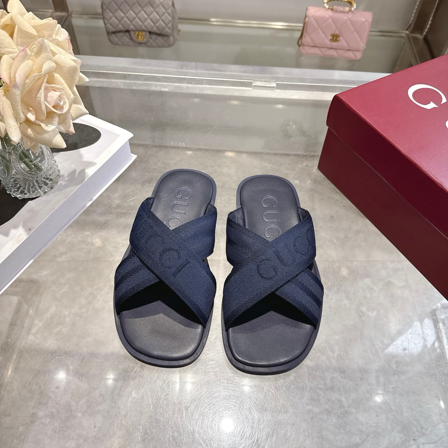 D7099 👑 💰 New men’s sandal-like slippers with a cross design🩴 — image 2