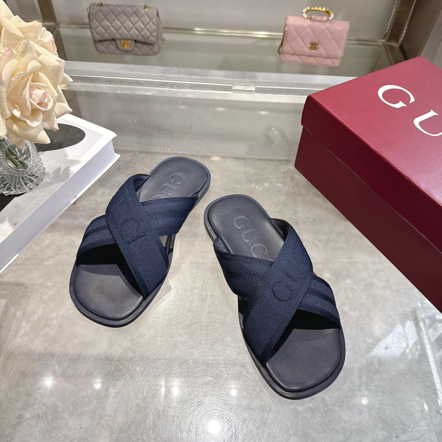 D7099 👑 💰 New men’s sandal-like slippers with a cross design🩴 — image 3