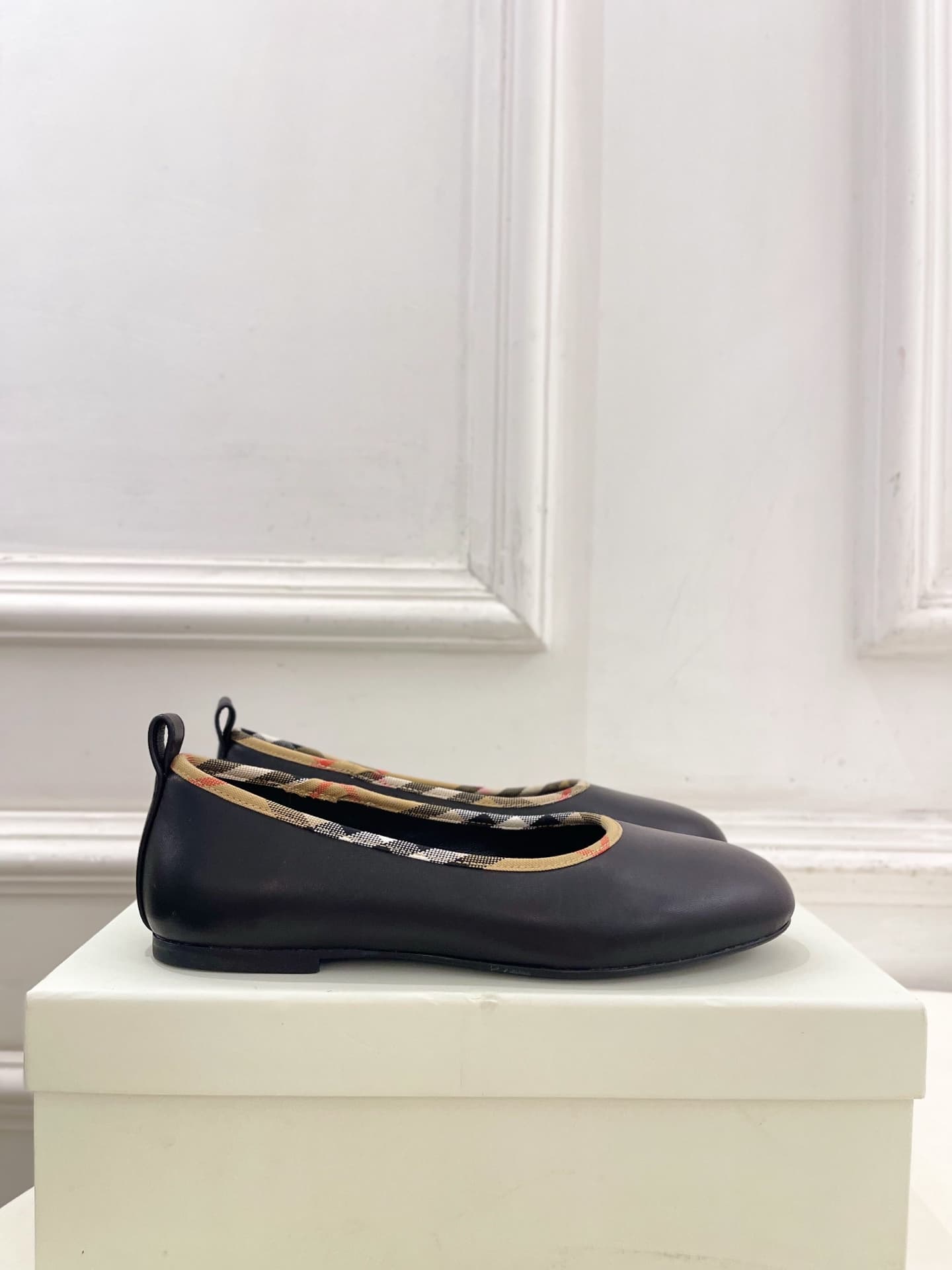 D3200 Burberry 2026 New Vintage/Retro Check Ballet Shoes — image 2