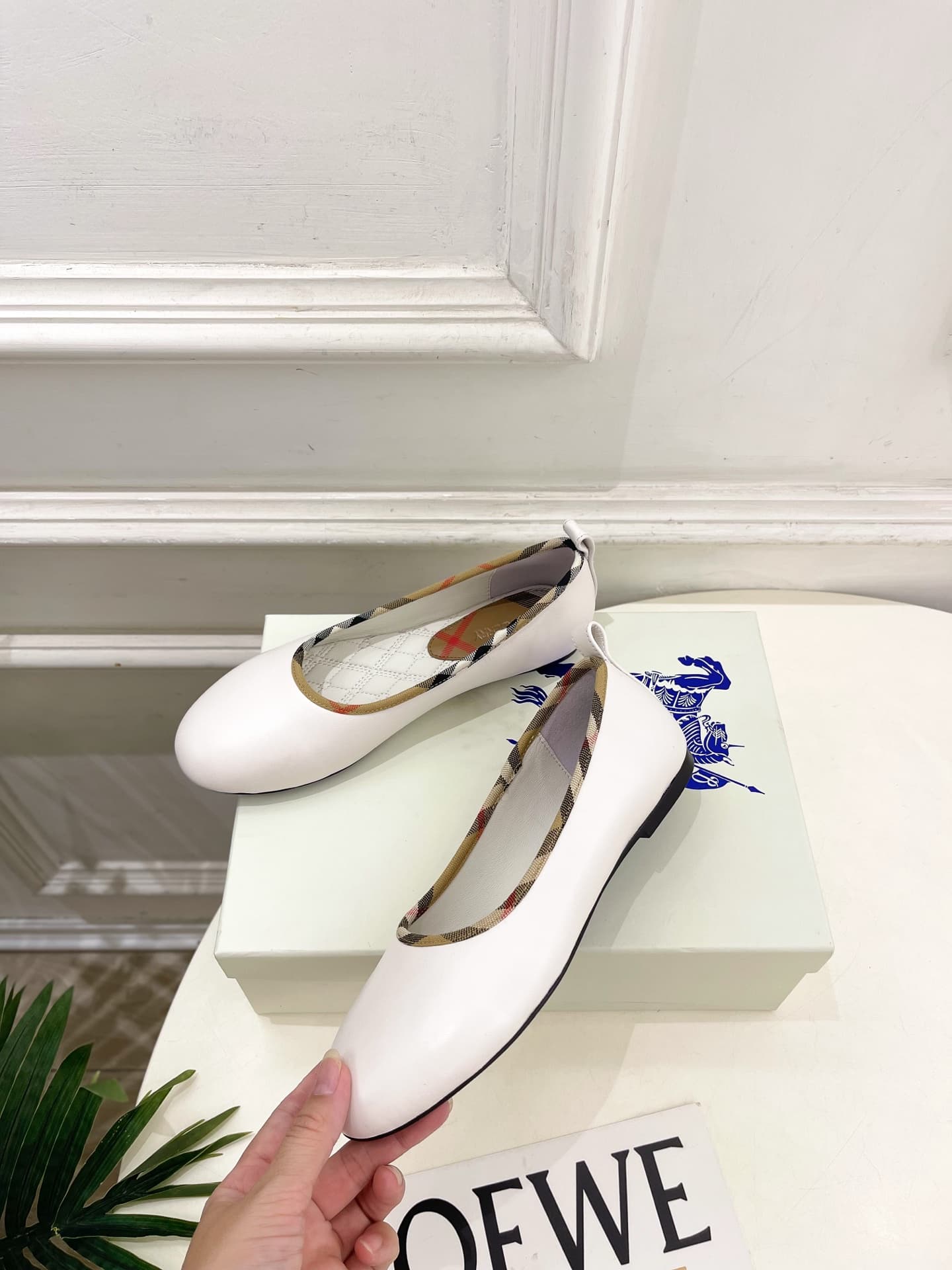 D3199 Burberry 2026 new vintage/retro check flat ballet shoes — image 3