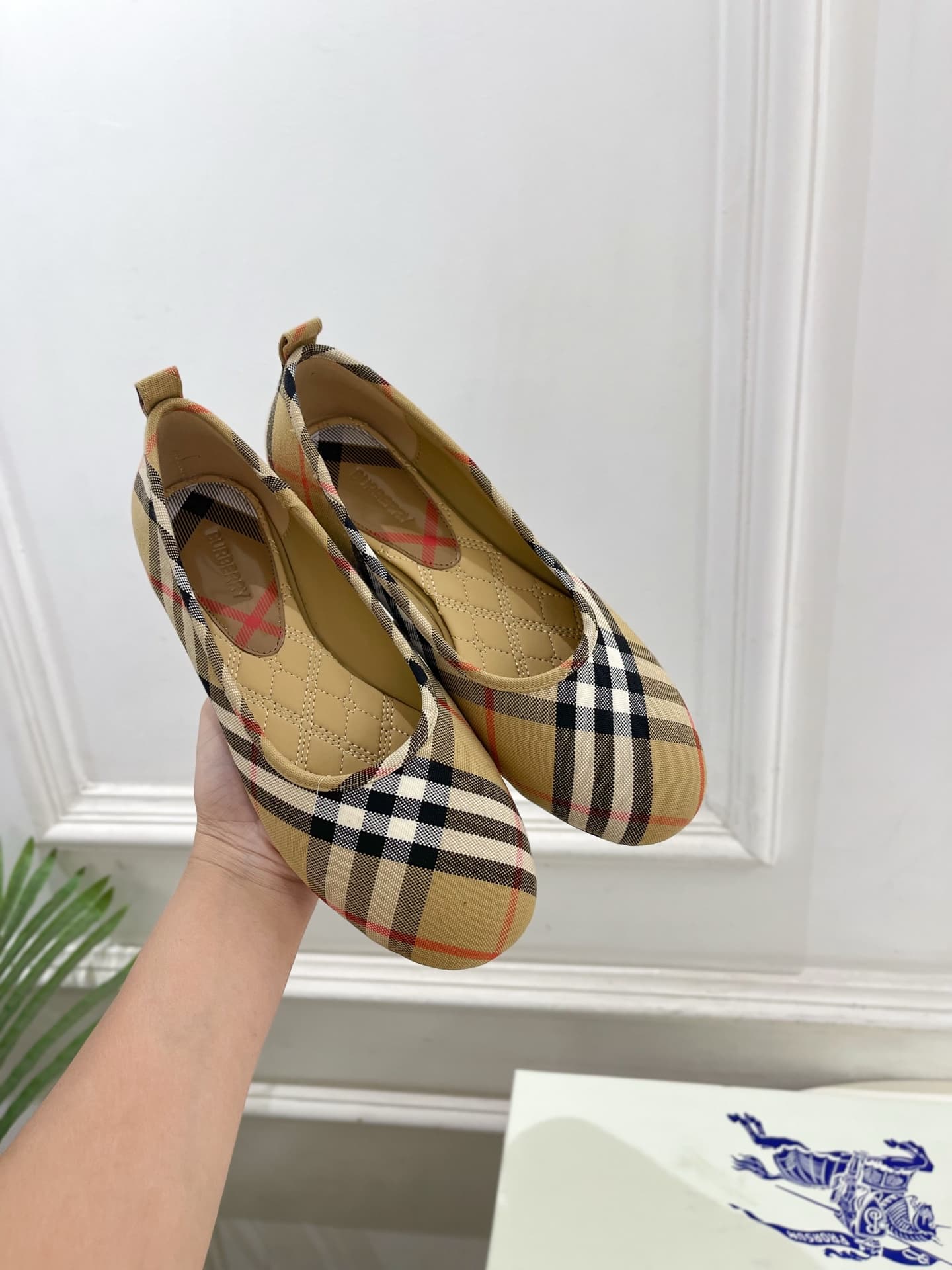 D3198 Burberry 2026 new vintage/retro plaid ballet shoes — image 4