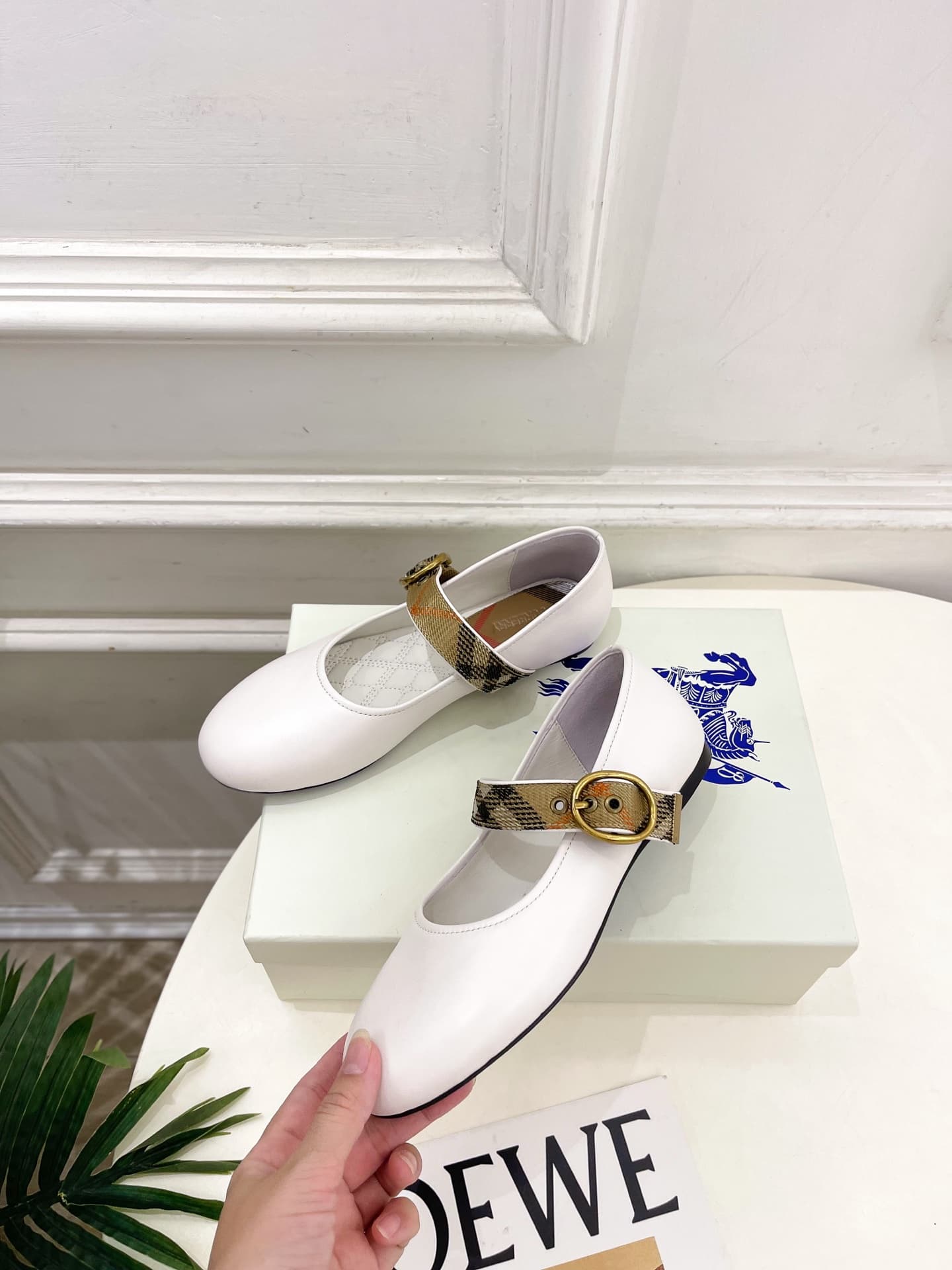 D3196 Burberry 2026 New Collection – Classic plaid Mary Jane flat shoes — image 3