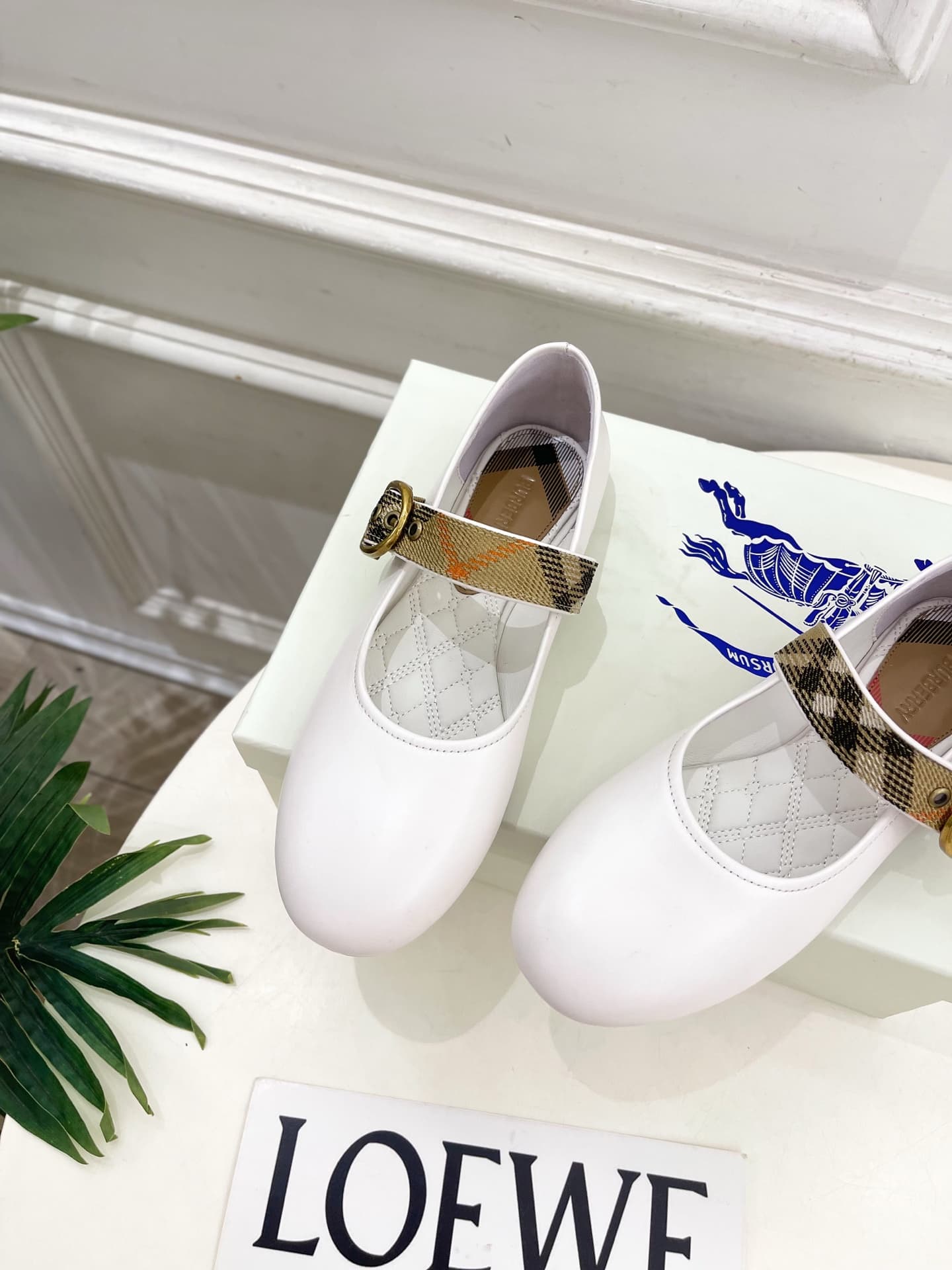 D3196 Burberry 2026 New Collection – Classic plaid Mary Jane flat shoes — image 8