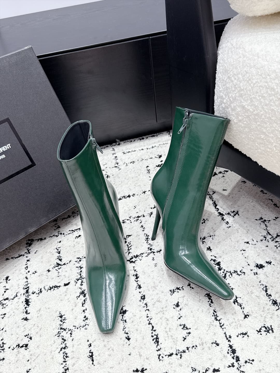 D12206 SAINT LAURENT Saint Laurent 26/ Fall/Winter show floor boots, pointed toe, thin heel, high heels — image 5