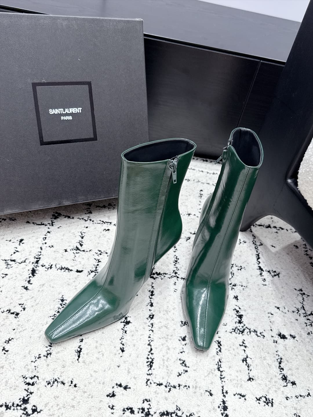 D12206 SAINT LAURENT Saint Laurent 26/ Fall/Winter show floor boots, pointed toe, thin heel, high heels — image 4