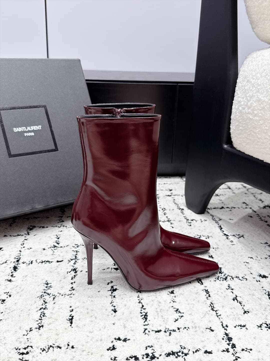 D12204 SAINT LAURENT Saint Laurent 26/ Fall/Winter show floor boots, pointed toe, thin heel, high heels — image 2