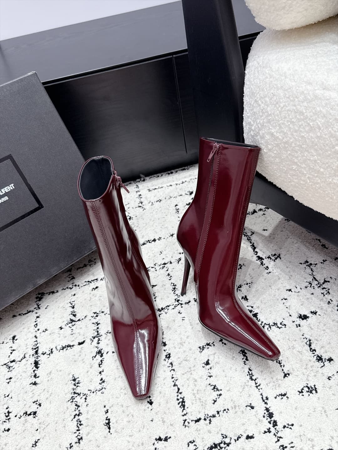 D12204 SAINT LAURENT Saint Laurent 26/ Fall/Winter show floor boots, pointed toe, thin heel, high heels — image 5