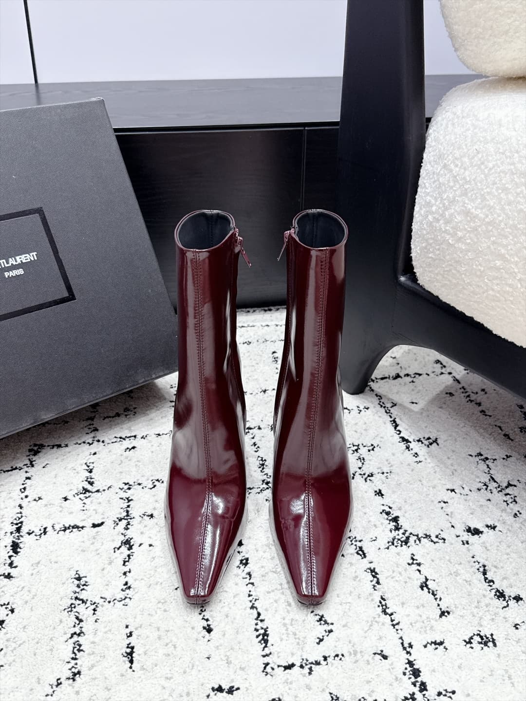 D12204 SAINT LAURENT Saint Laurent 26/ Fall/Winter show floor boots, pointed toe, thin heel, high heels — image 1